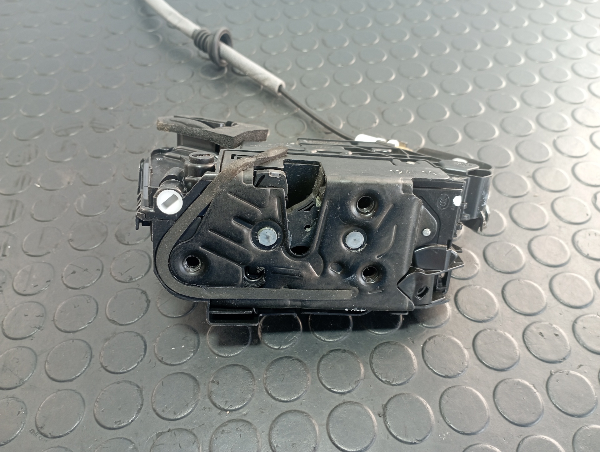 CERRADURA PUERTA TRASERA IZQUIERDA VOLKSWAGEN TIGUAN - vista 4