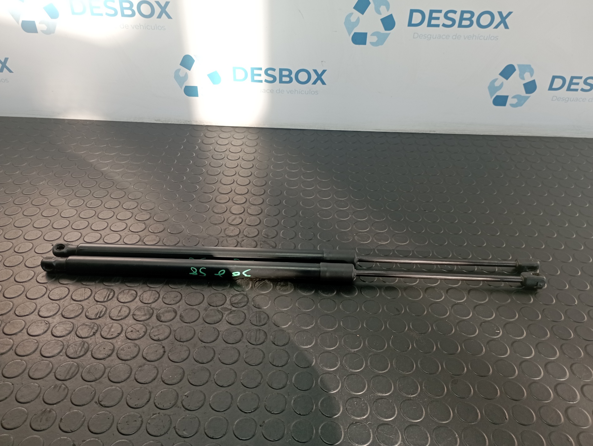 AMORTIGUADORES MALETERO / PORTON VOLKSWAGEN TIGUAN