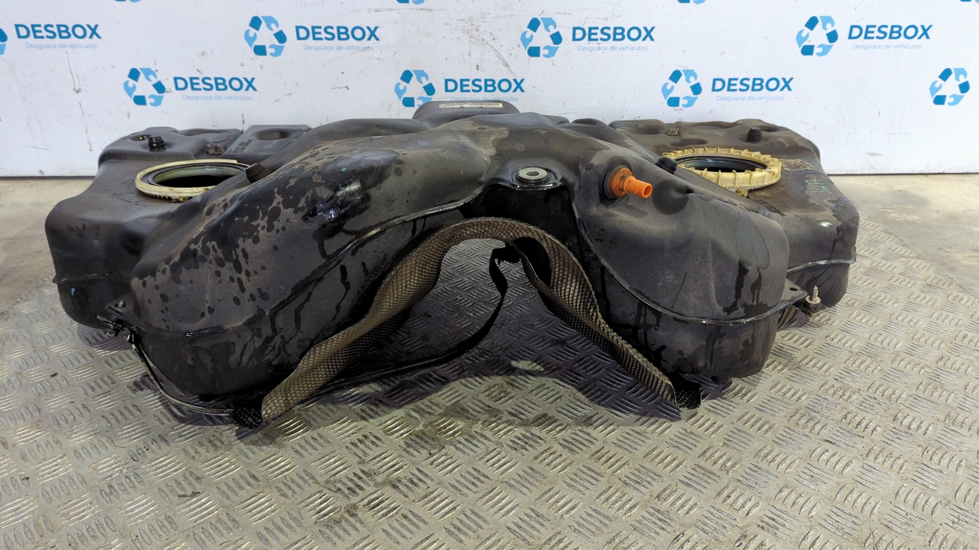 DEPOSITO COMBUSTIBLE MERCEDES-BENZ CLASE M (W164) - vista 3