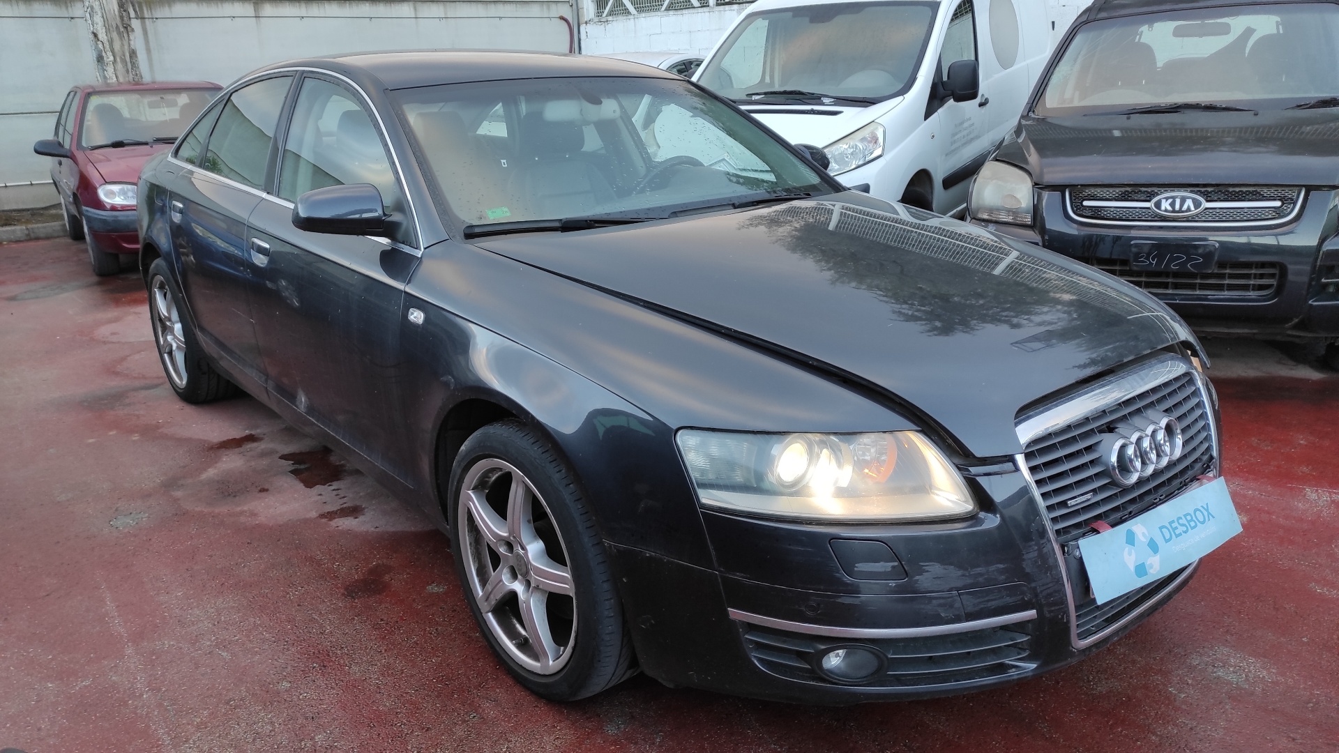 AUDI A6 BERLINA (4F2)