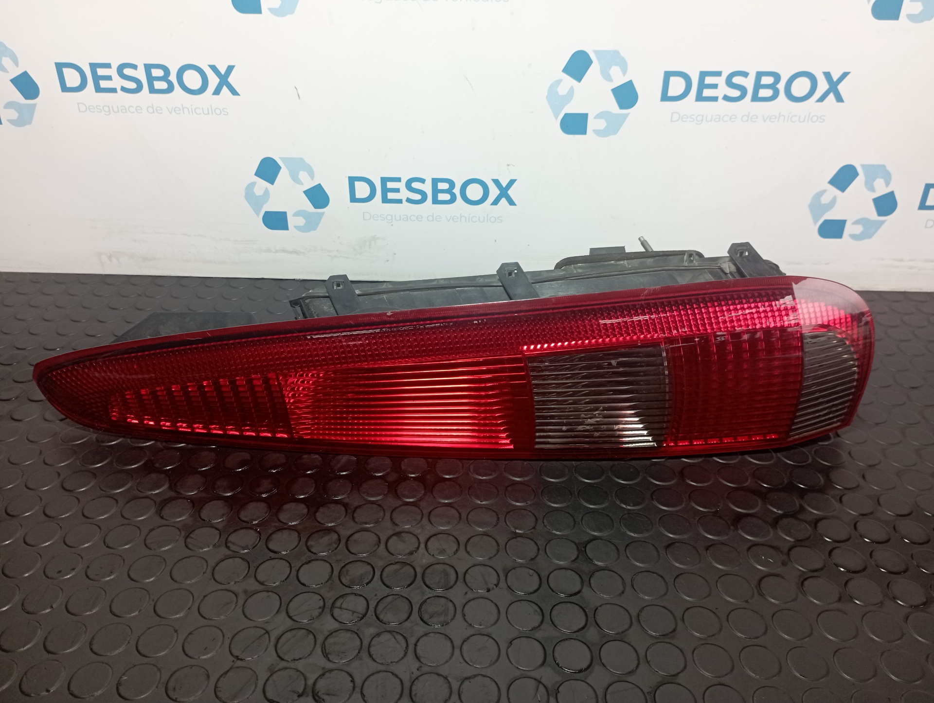 PILOTO TRASERO DERECHO FORD FUSION (CBK)