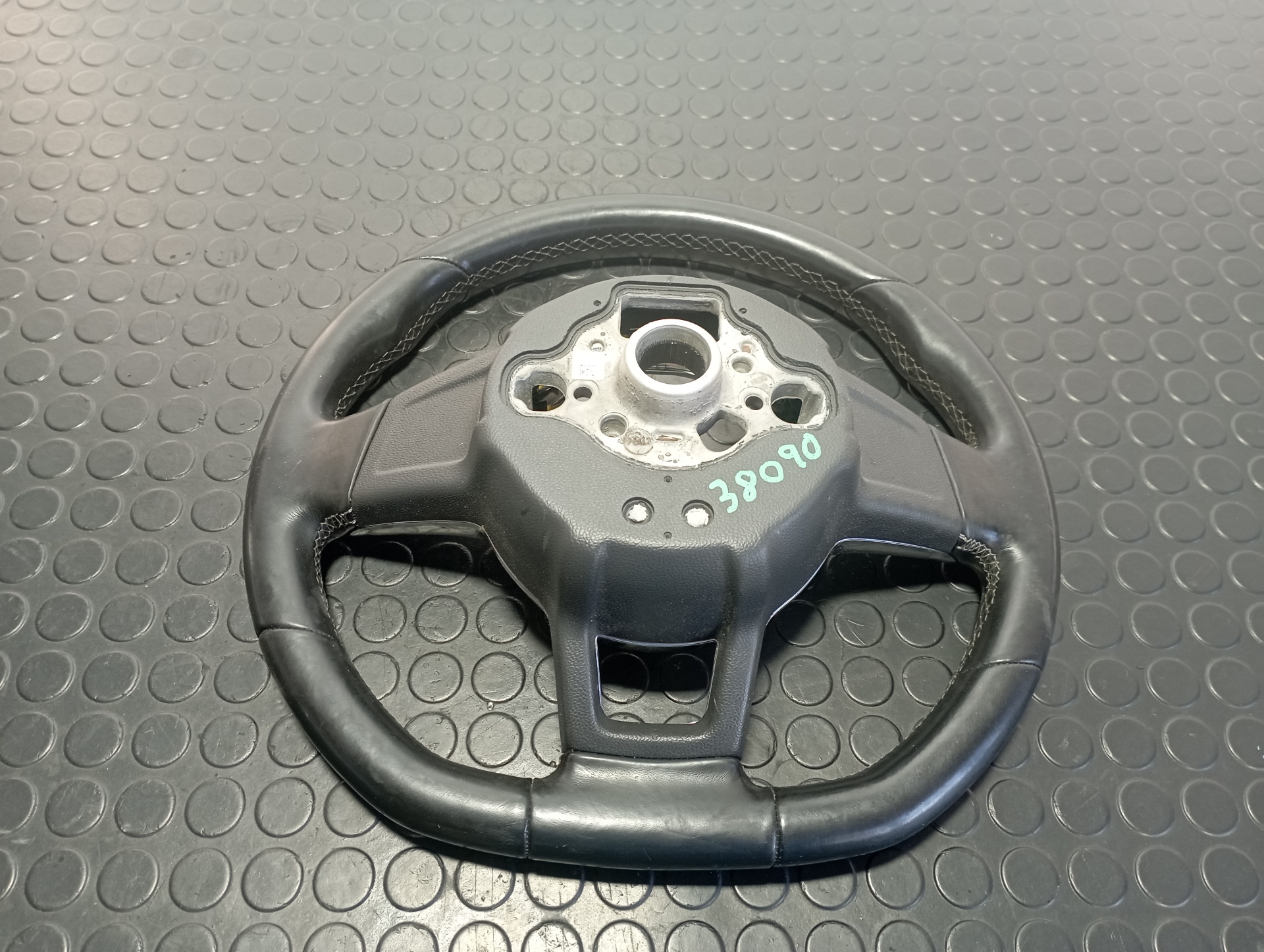 VOLANTE VOLKSWAGEN GOLF VII LIM. (5G1) - vista 3