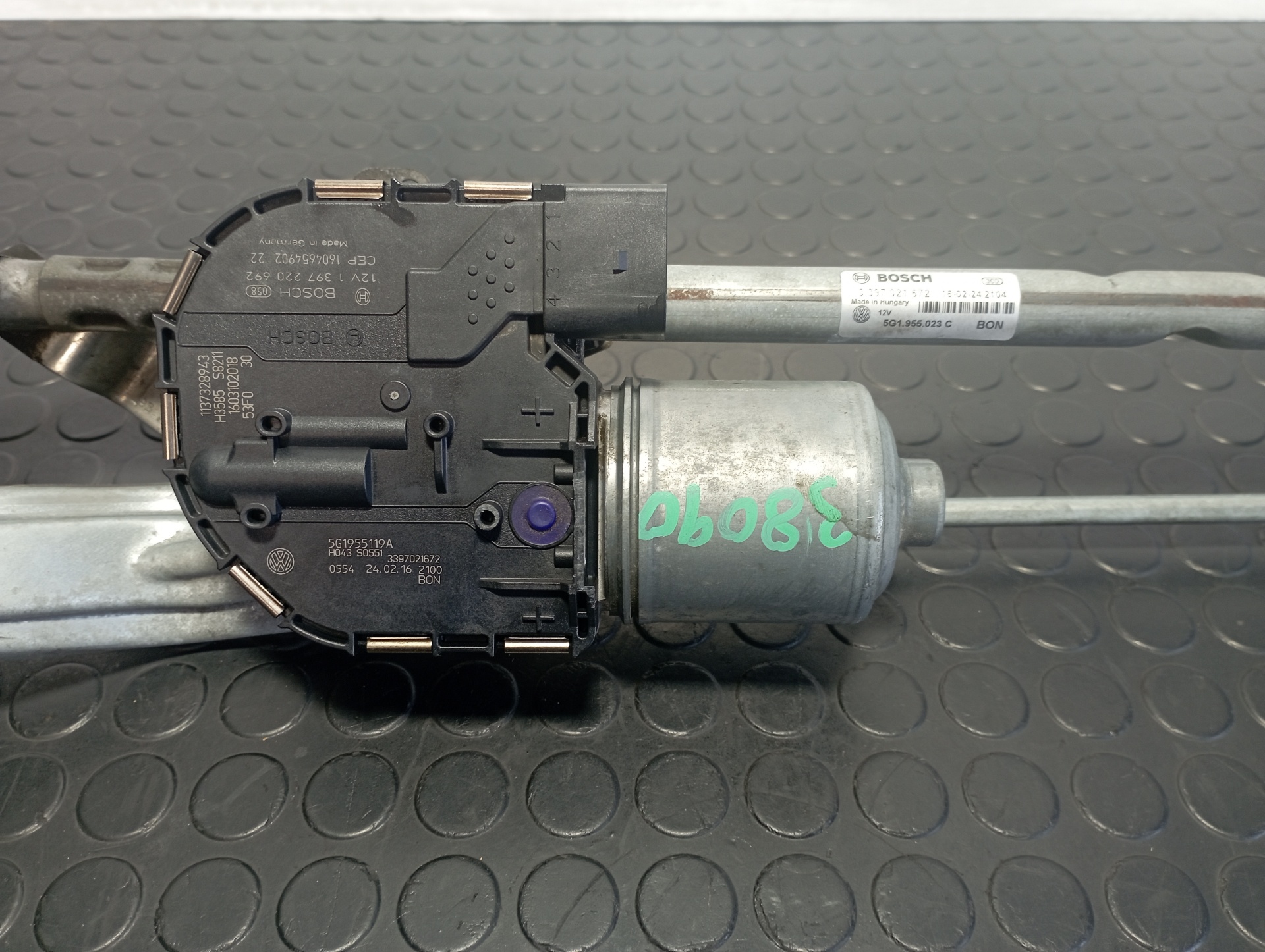 MOTOR LIMPIA DELANTERO VOLKSWAGEN GOLF VII LIM. (5G1) - vista 3