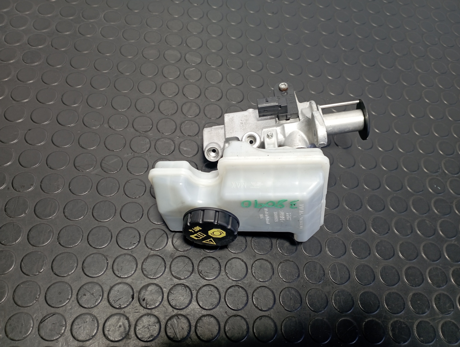 BOMBA FRENO VOLKSWAGEN GOLF VII LIM. (5G1) - vista 4