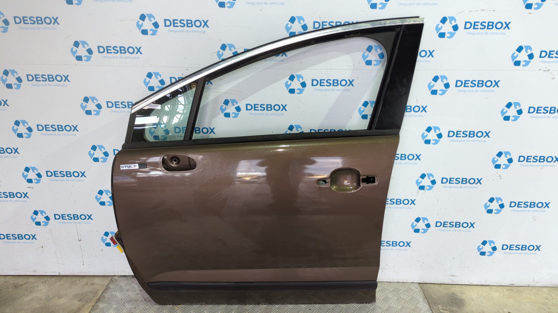 PUERTA DELANTERA IZQUIERDA PEUGEOT 3008