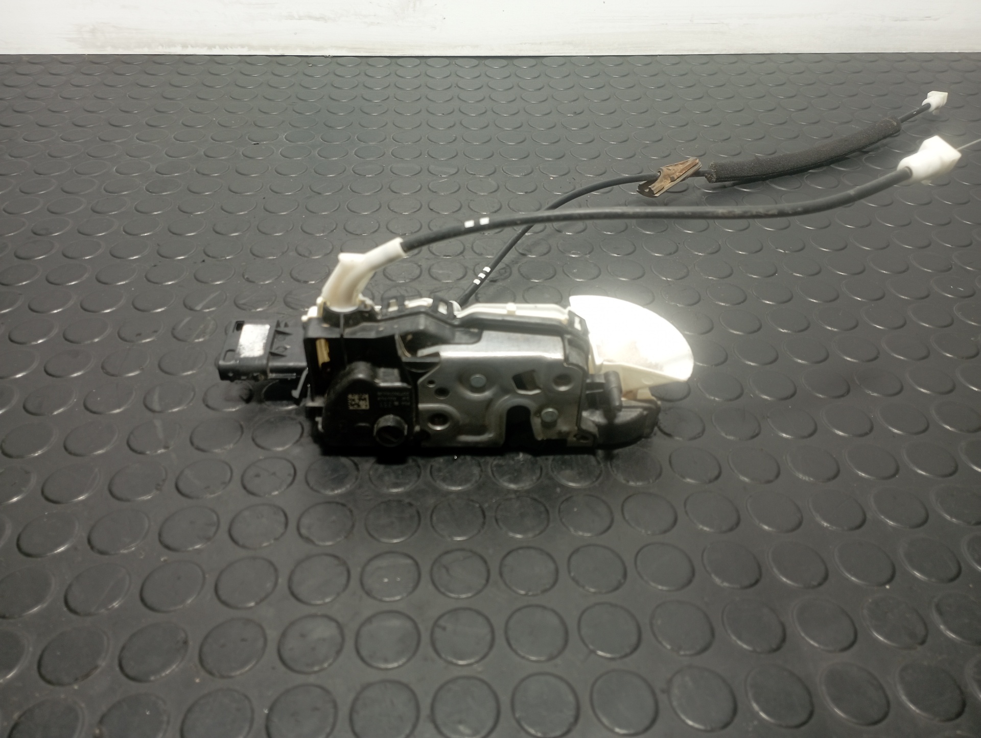 CERRADURA PUERTA DELANTERA IZQUIERDA PEUGEOT 3008 - vista 3