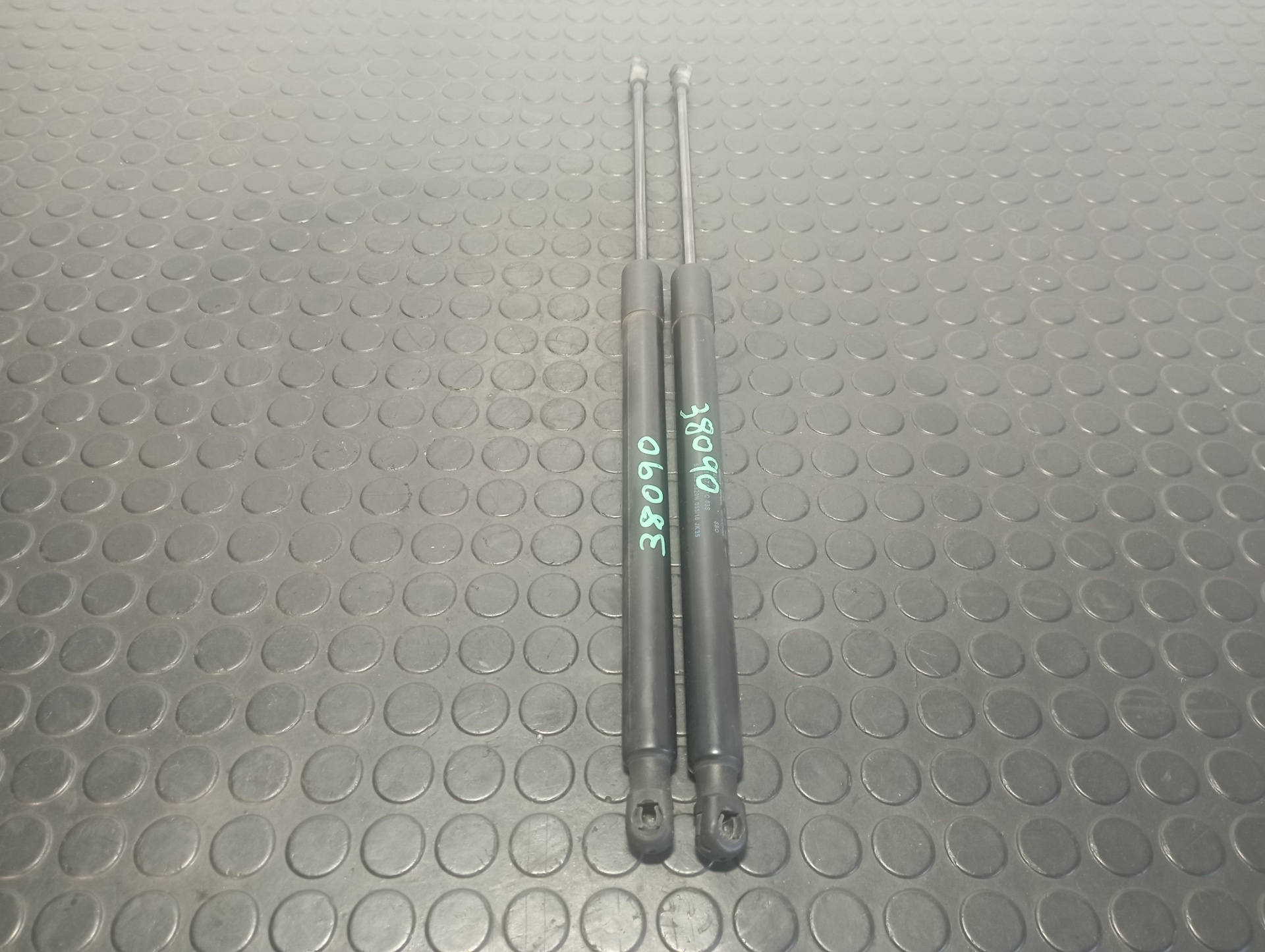 AMORTIGUADORES MALETERO / PORTON VOLKSWAGEN GOLF VII LIM. (5G1) - vista 2