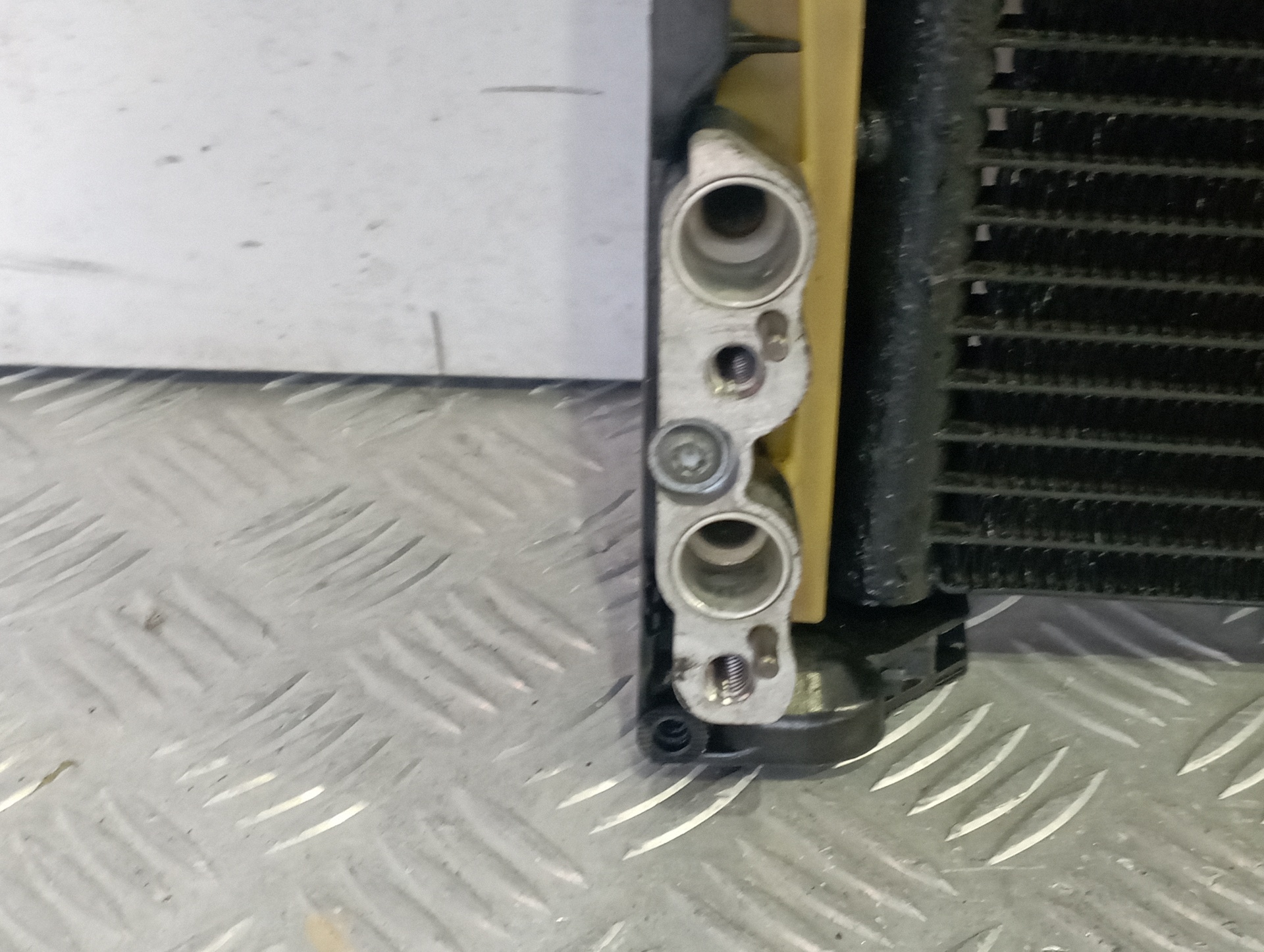 CONDENSADOR / RADIADOR  AIRE ACONDICIONADO BMW SERIE 3 BERLINA (E90) - vista 2