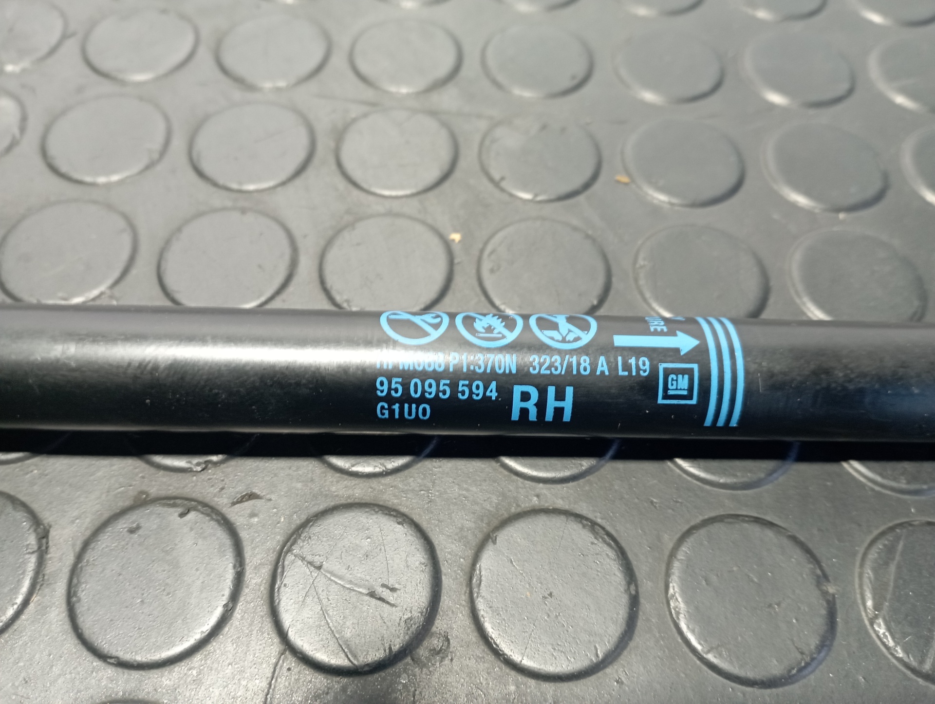 AMORTIGUADORES MALETERO / PORTON OPEL MOKKA X - vista 3