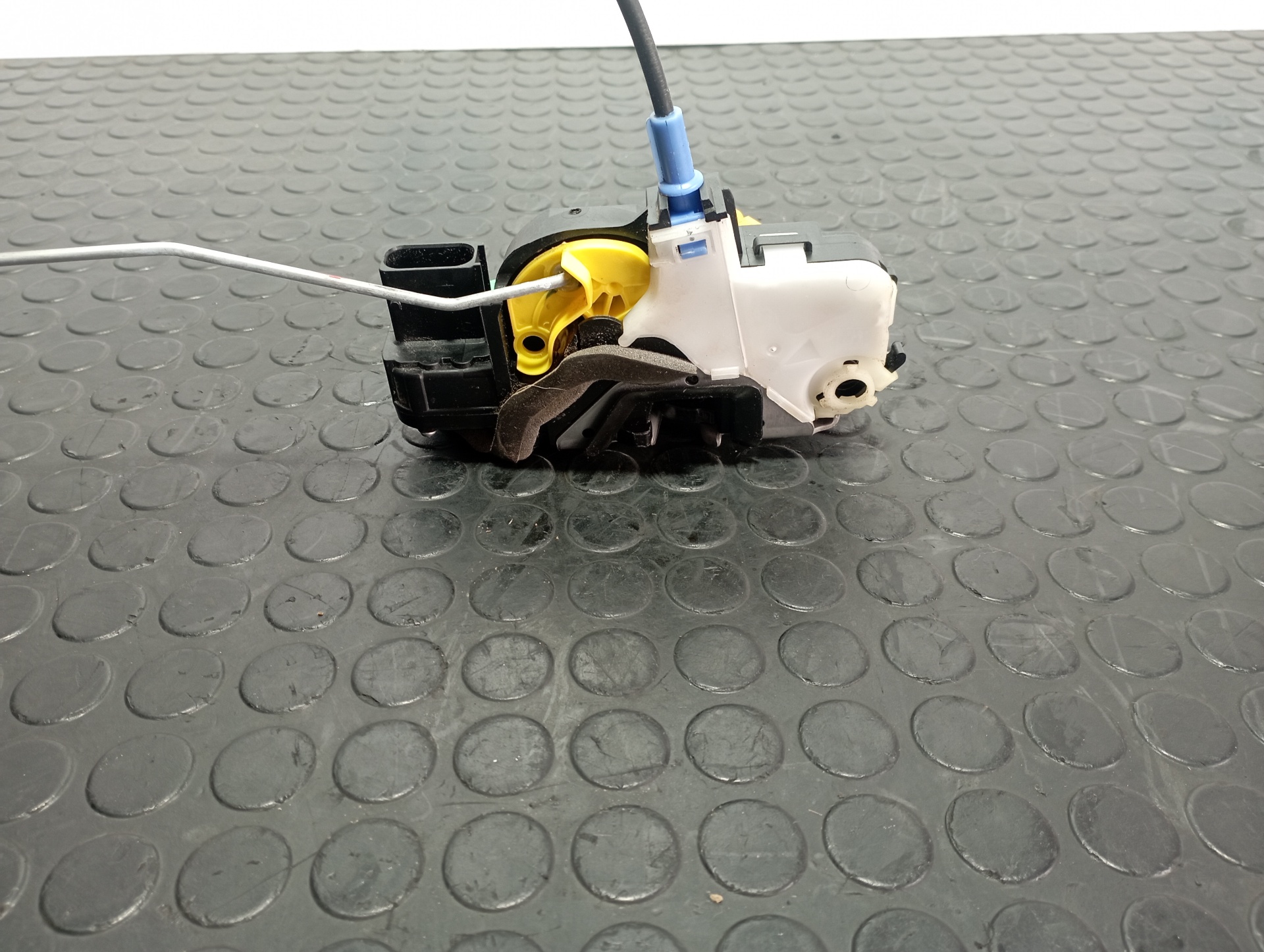 CERRADURA PUERTA DELANTERA IZQUIERDA OPEL MOKKA X - vista 3