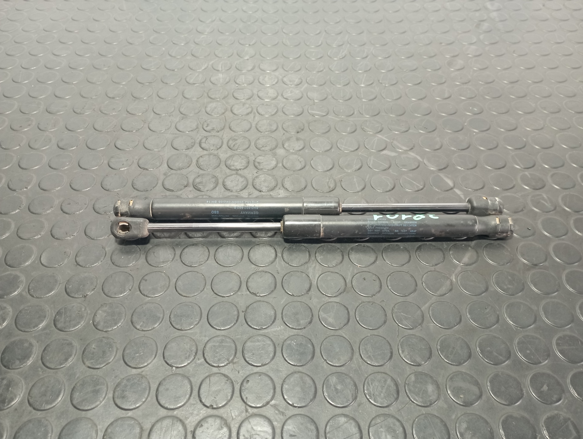 AMORTIGUADORES MALETERO / PORTON AUDI A4 CABRIO (8H) - vista 3