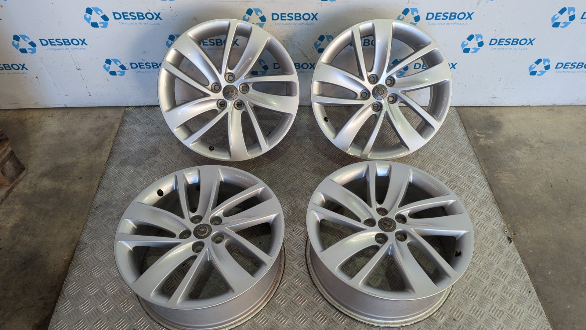 JUEGO LLANTAS OPEL MOKKA X