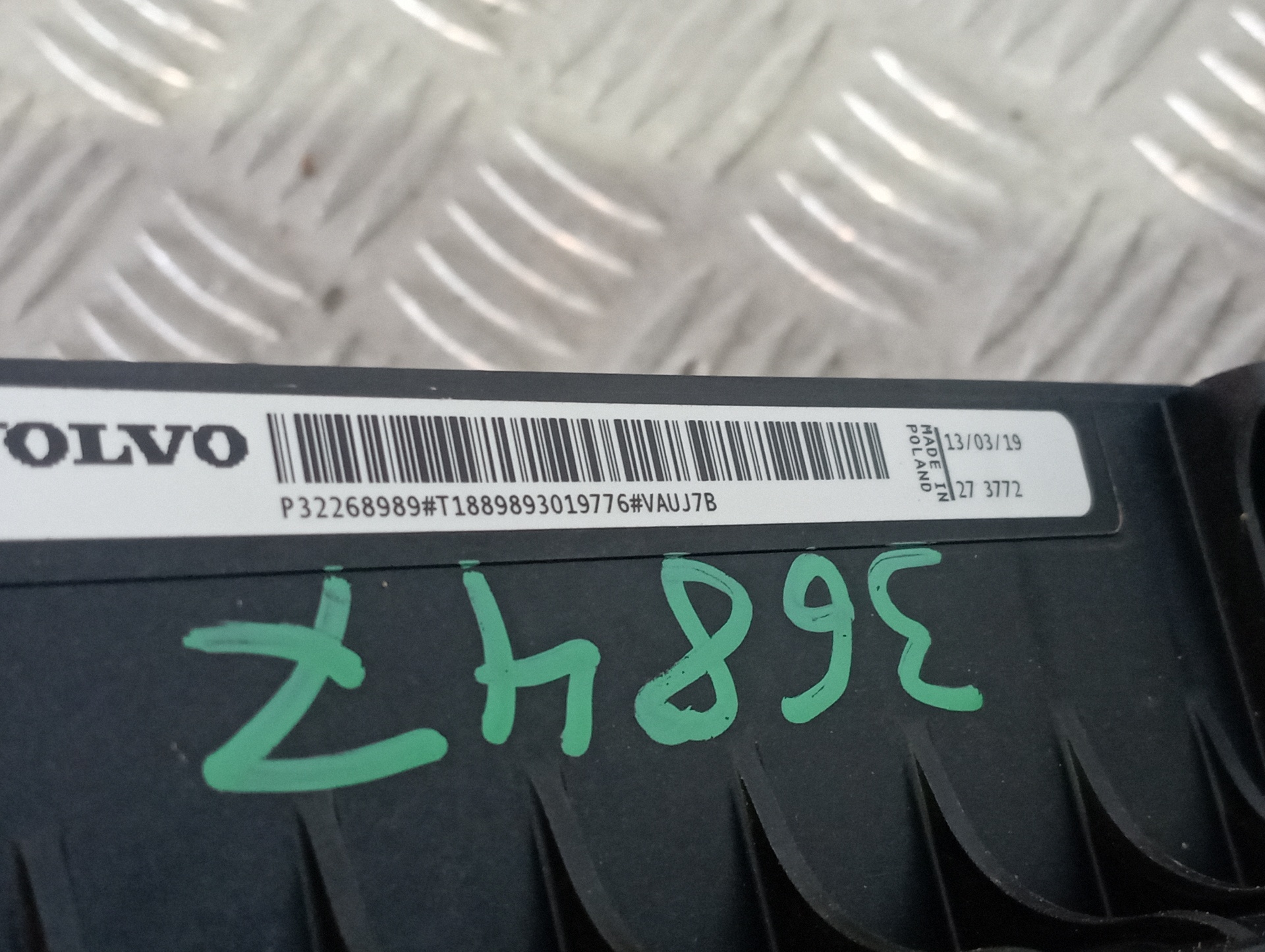 RADIADOR AGUA VOLVO XC 40 - vista 4