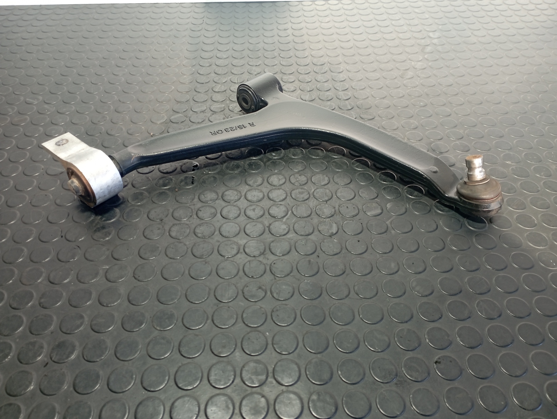 BRAZO DERECHO INFERIOR DELANTERO PEUGEOT PARTNER (S2)