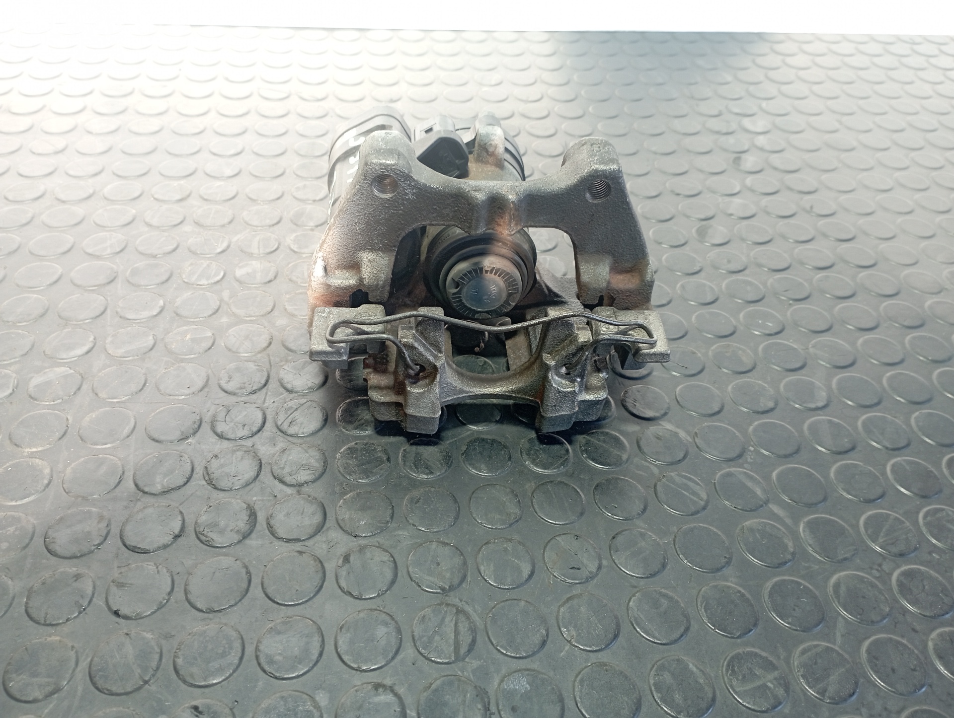 PINZA DE FRENO TRASERA IZQUIERDA VOLKSWAGEN GOLF VII LIM. (5G1) - vista 3