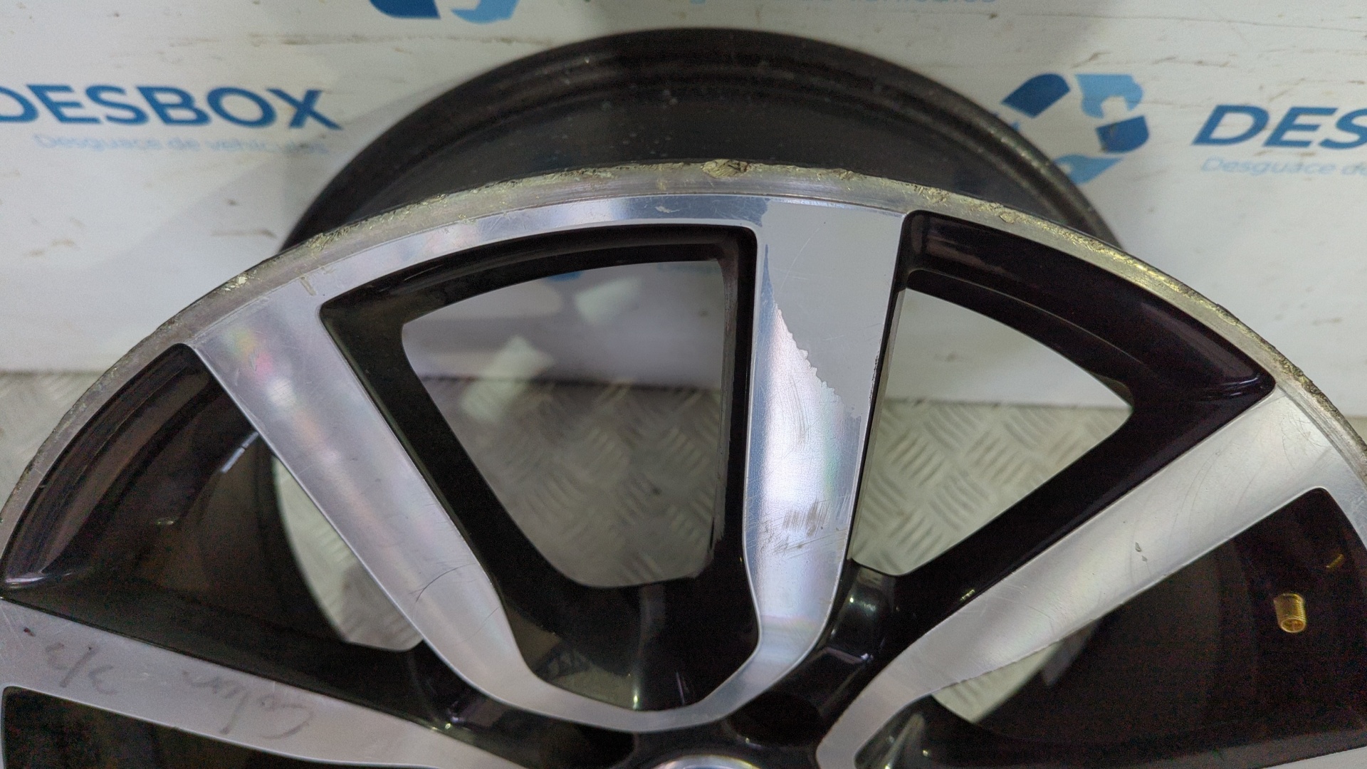 JUEGO LLANTAS VOLKSWAGEN GOLF VII LIM. (5G1) - vista 2