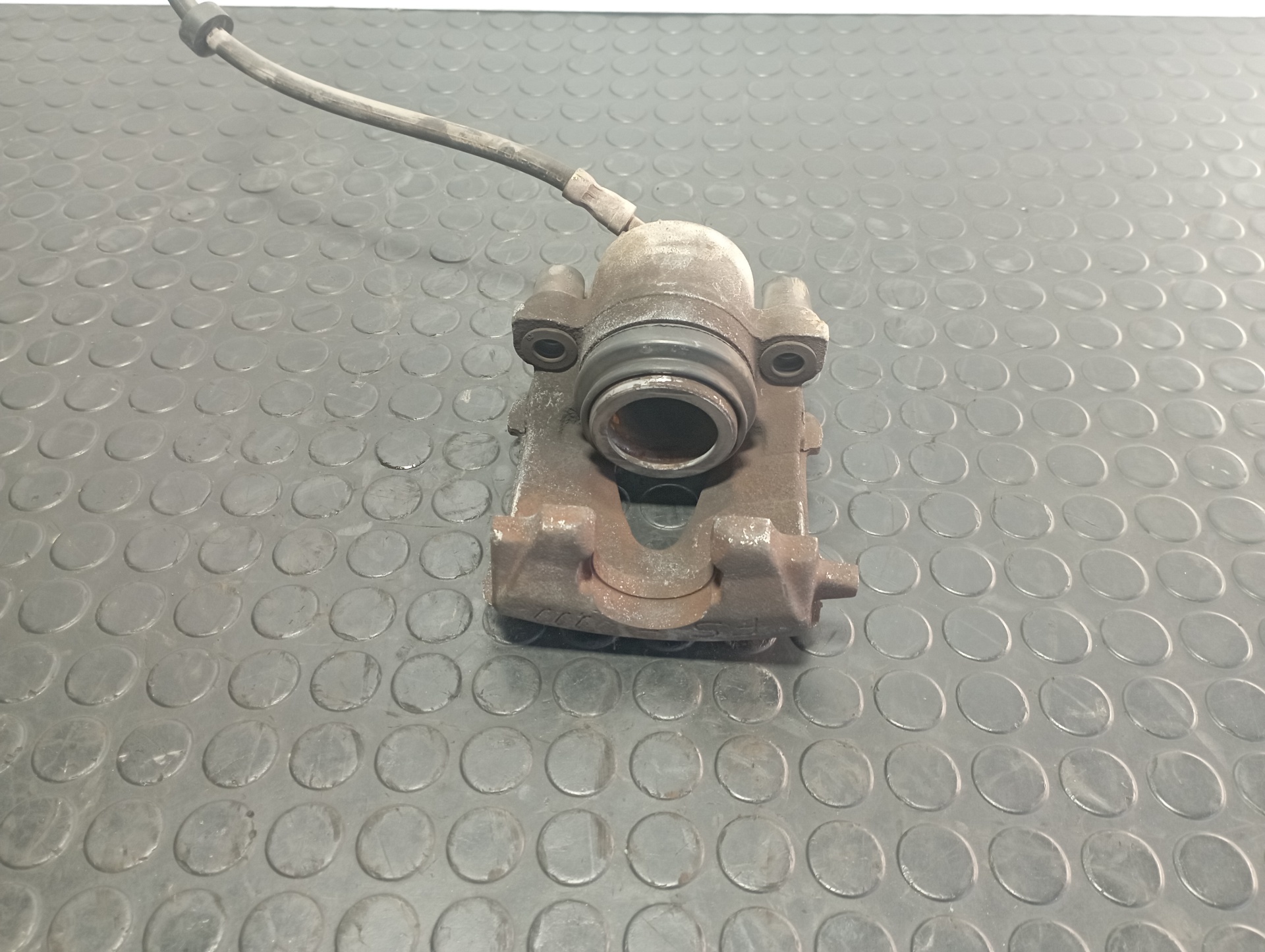 PINZA DE FRENO DELANTERA IZQUIERDA VOLKSWAGEN BORA BERLINA (1J2) - vista 2