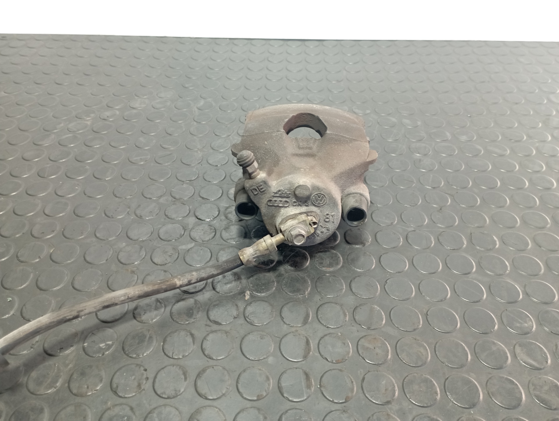 PINZA DE FRENO DELANTERA IZQUIERDA VOLKSWAGEN BORA BERLINA (1J2) - vista 3