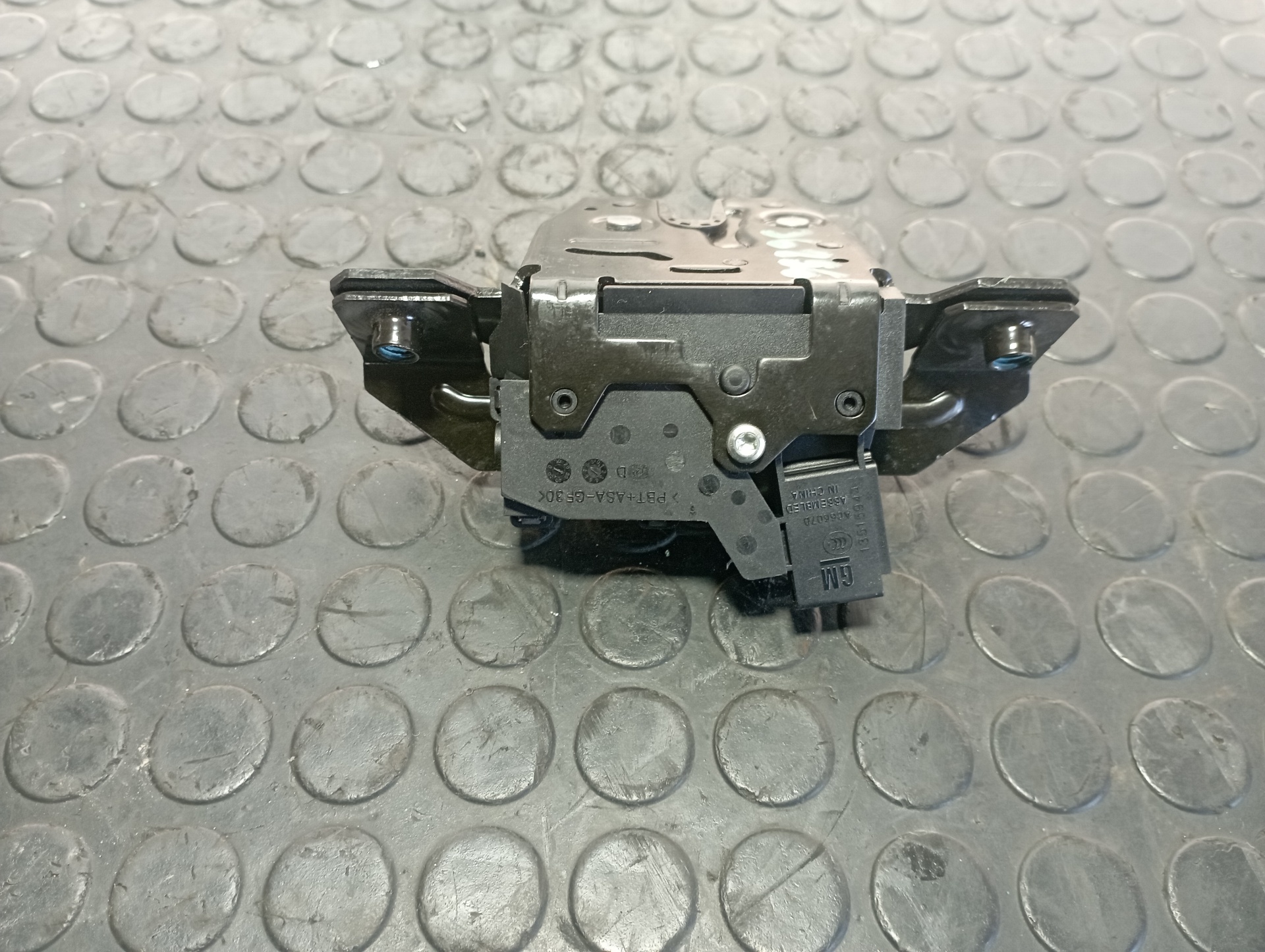 CERRADURA MALETERO / PORTON OPEL MOKKA X - vista 3