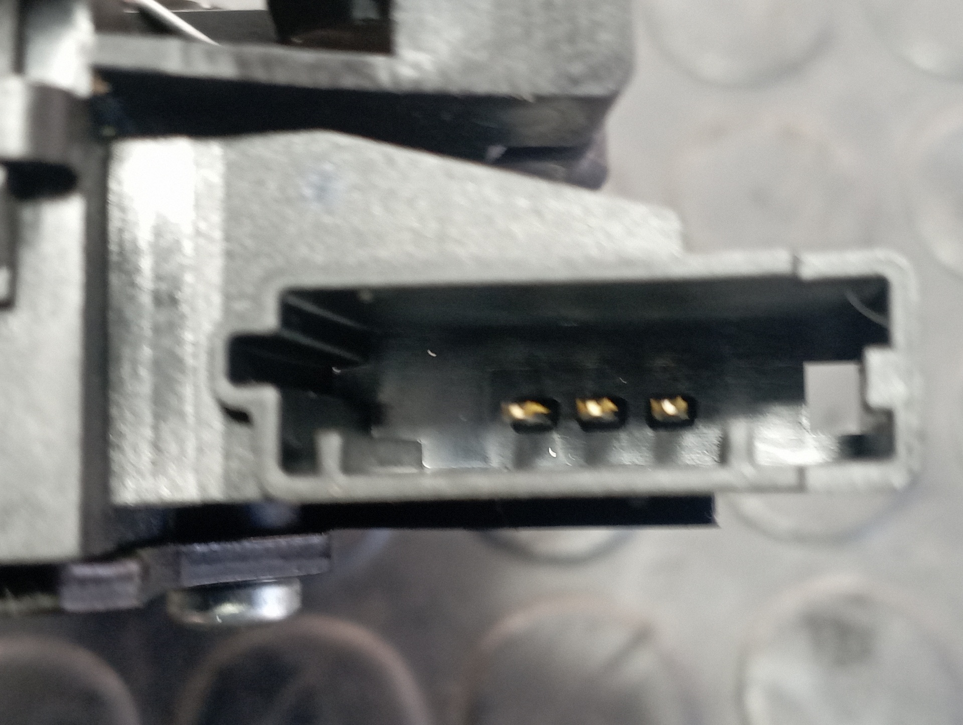 CERRADURA MALETERO / PORTON OPEL MOKKA X - vista 2