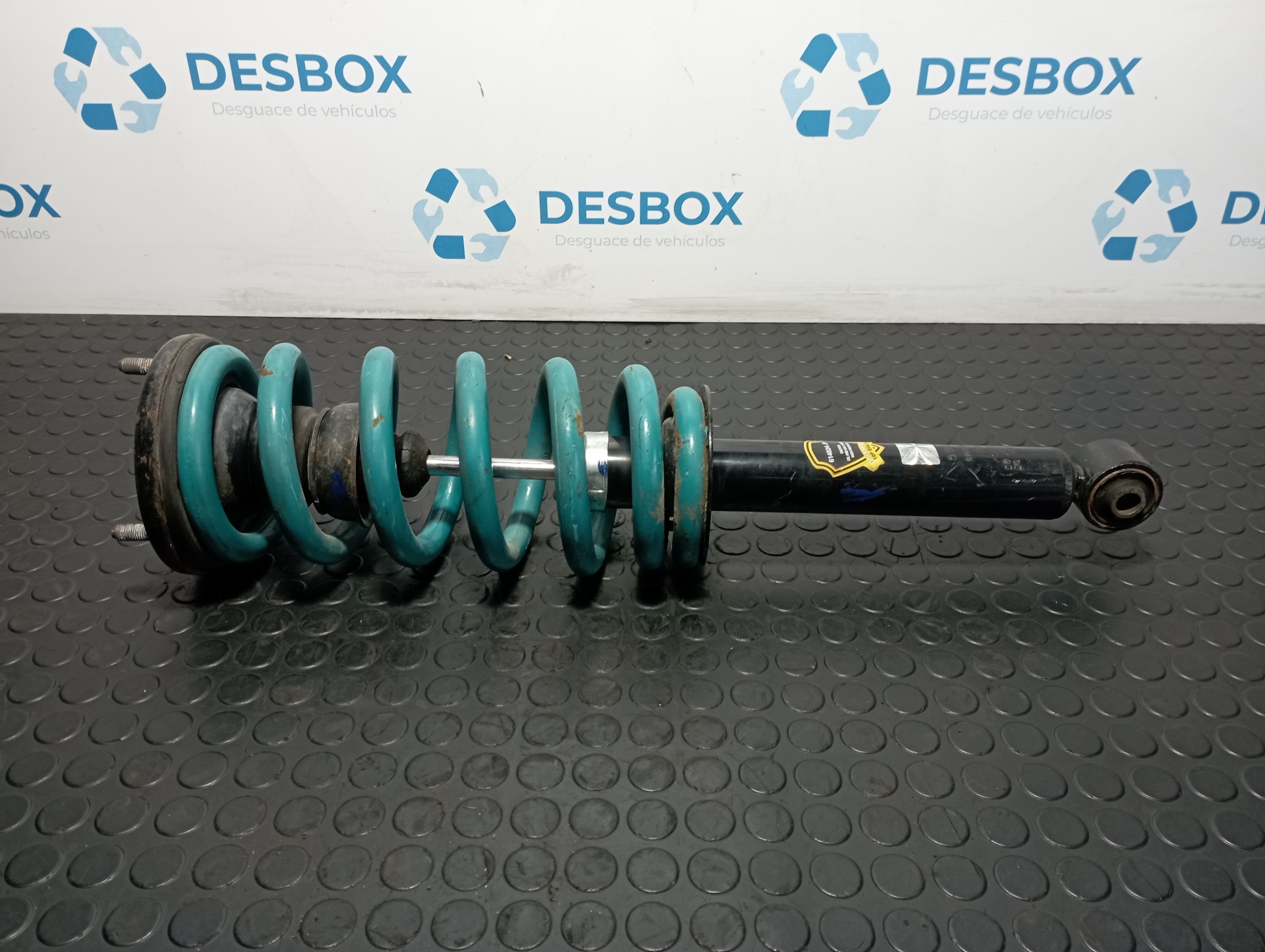 AMORTIGUADOR DELANTERO DERECHO MITSUBISHI MONTERO (V80/V90)