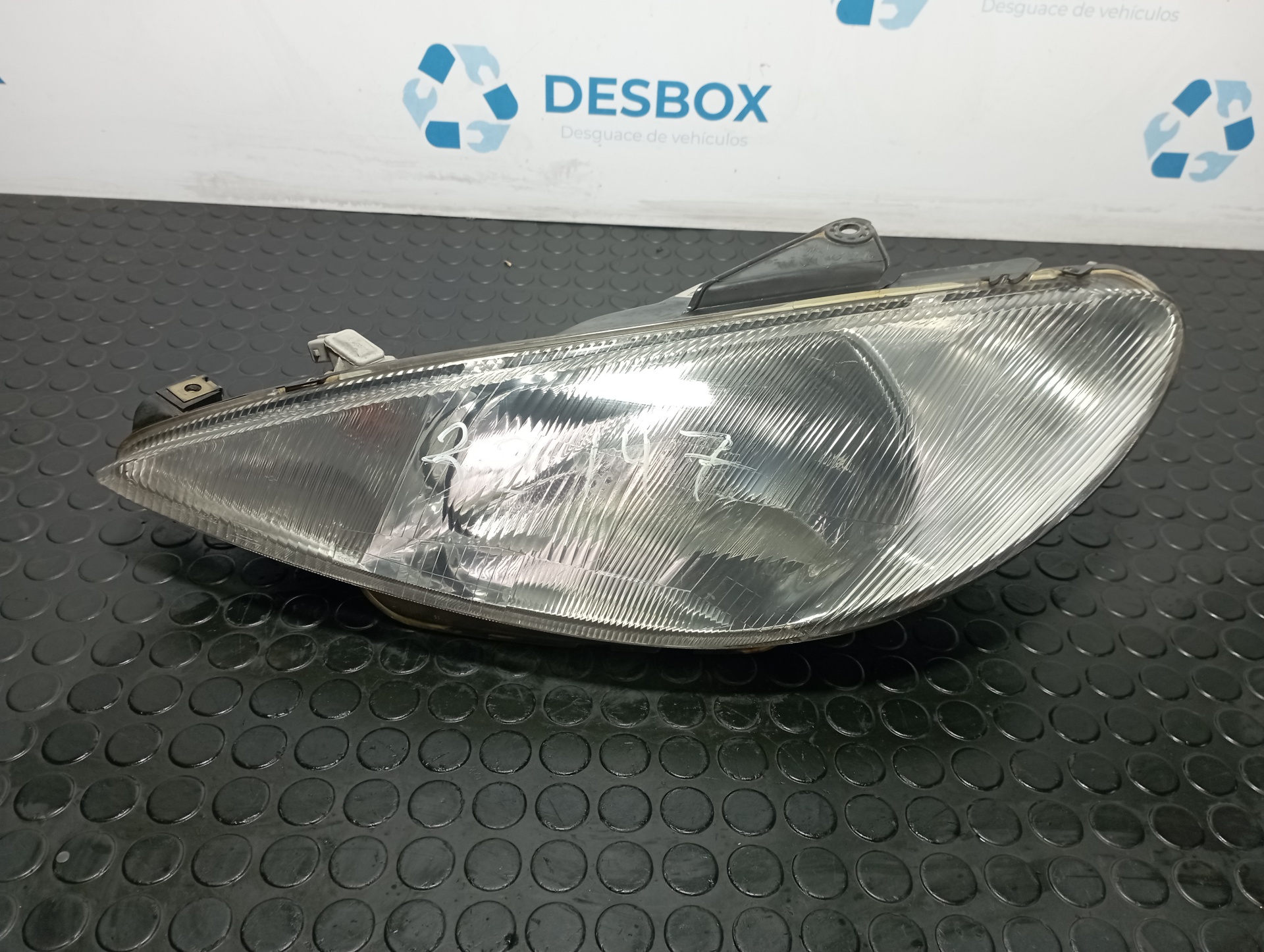 FARO IZQUIERDO PEUGEOT 206 BERLINA
