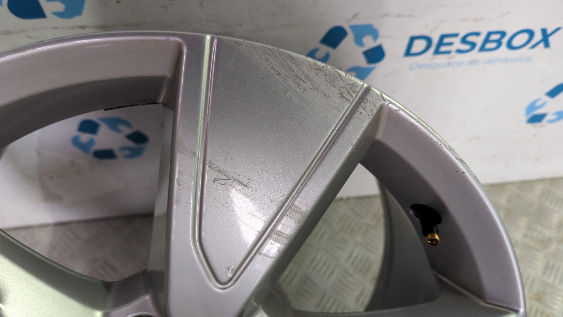 JUEGO LLANTAS VOLVO XC 40 - vista 8