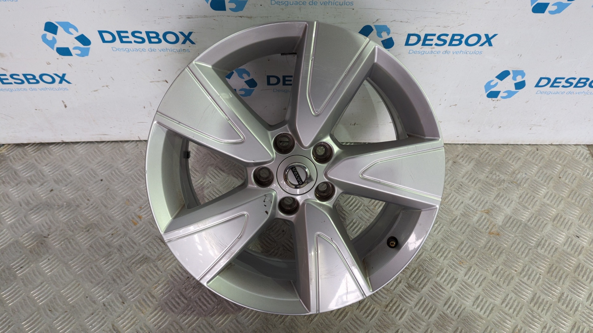 JUEGO LLANTAS VOLVO XC 40 - vista 4