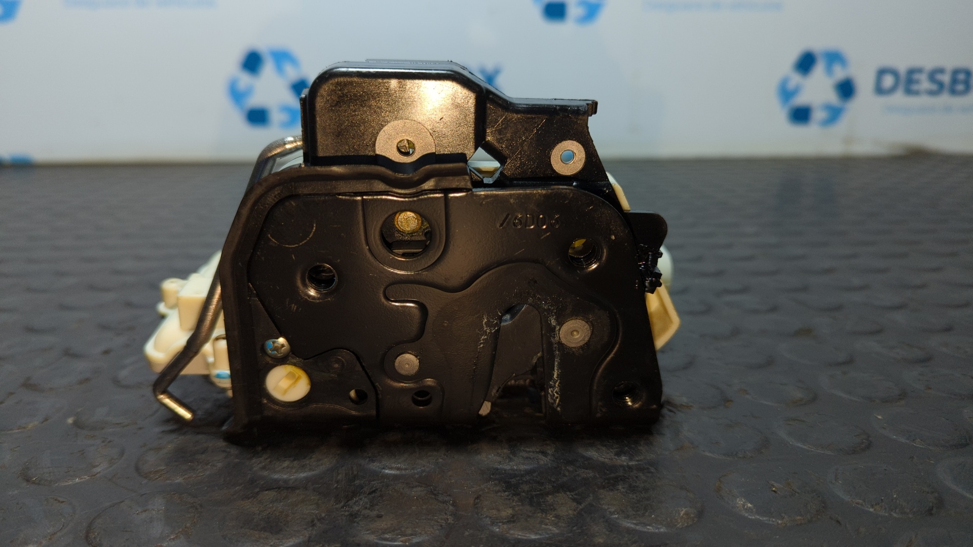 CERRADURA PUERTA TRASERA DERECHA AUDI A4 BERLINA (8E) - vista 2