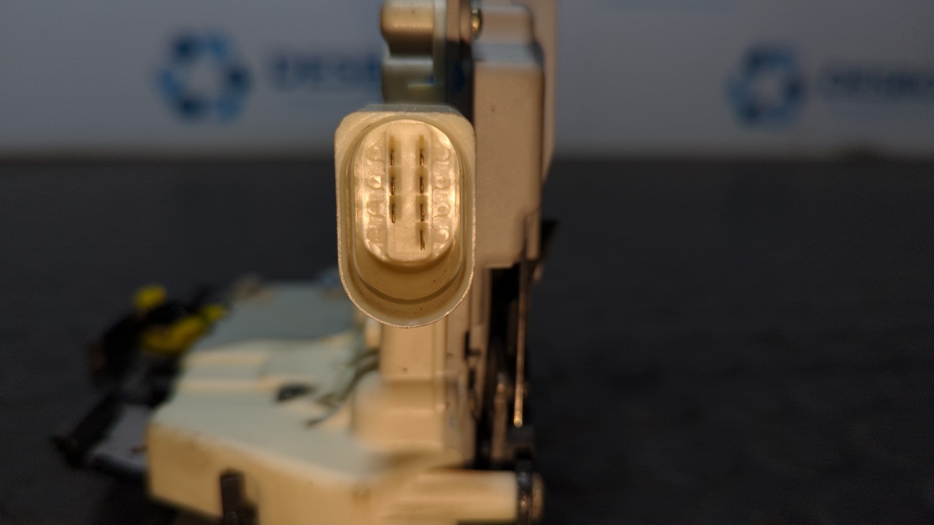 CERRADURA PUERTA TRASERA DERECHA AUDI A4 BERLINA (8E) - vista 3