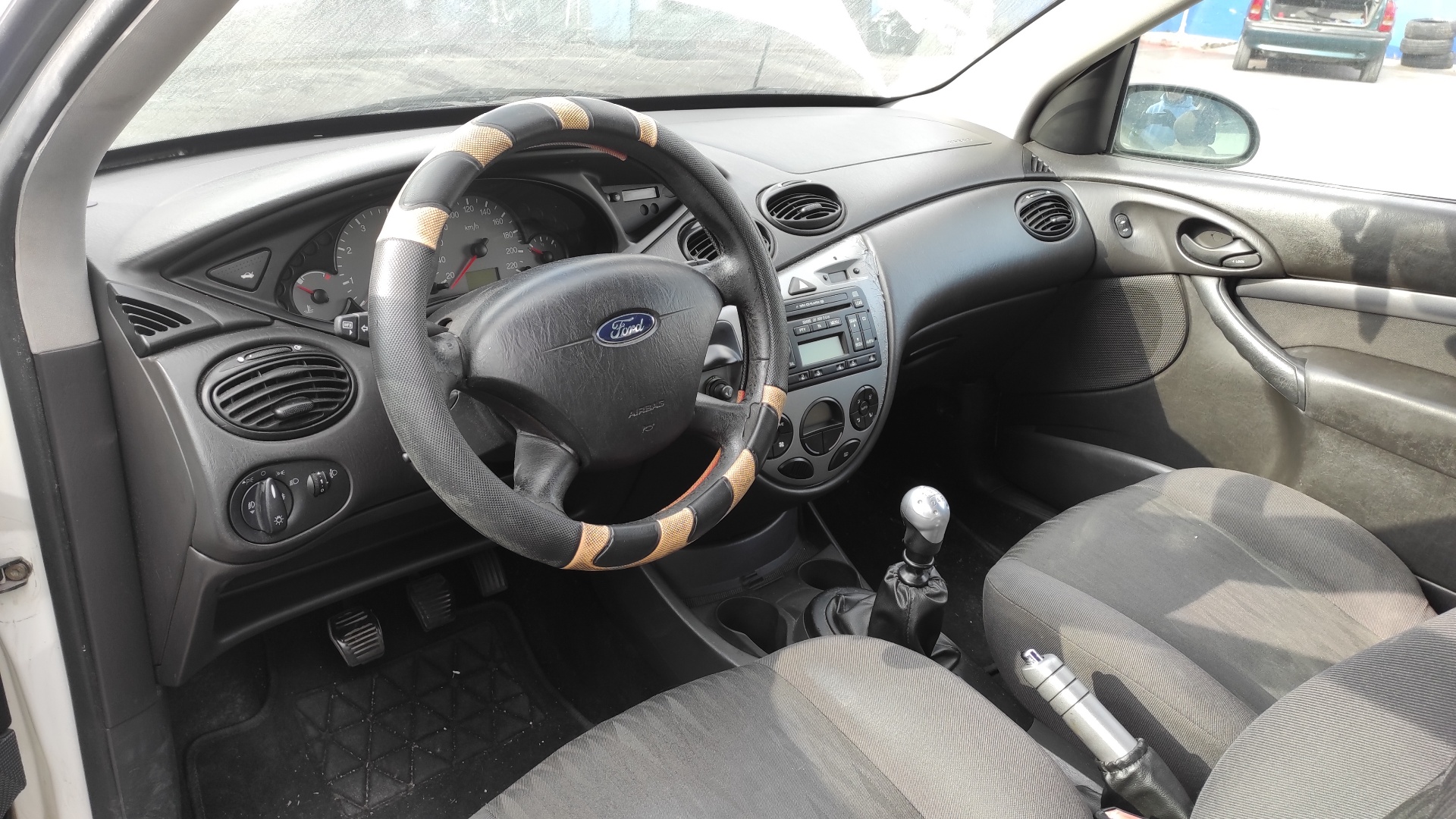 PUERTA DELANTERA DERECHA FORD FOCUS BERLINA (CAK) - vista 5