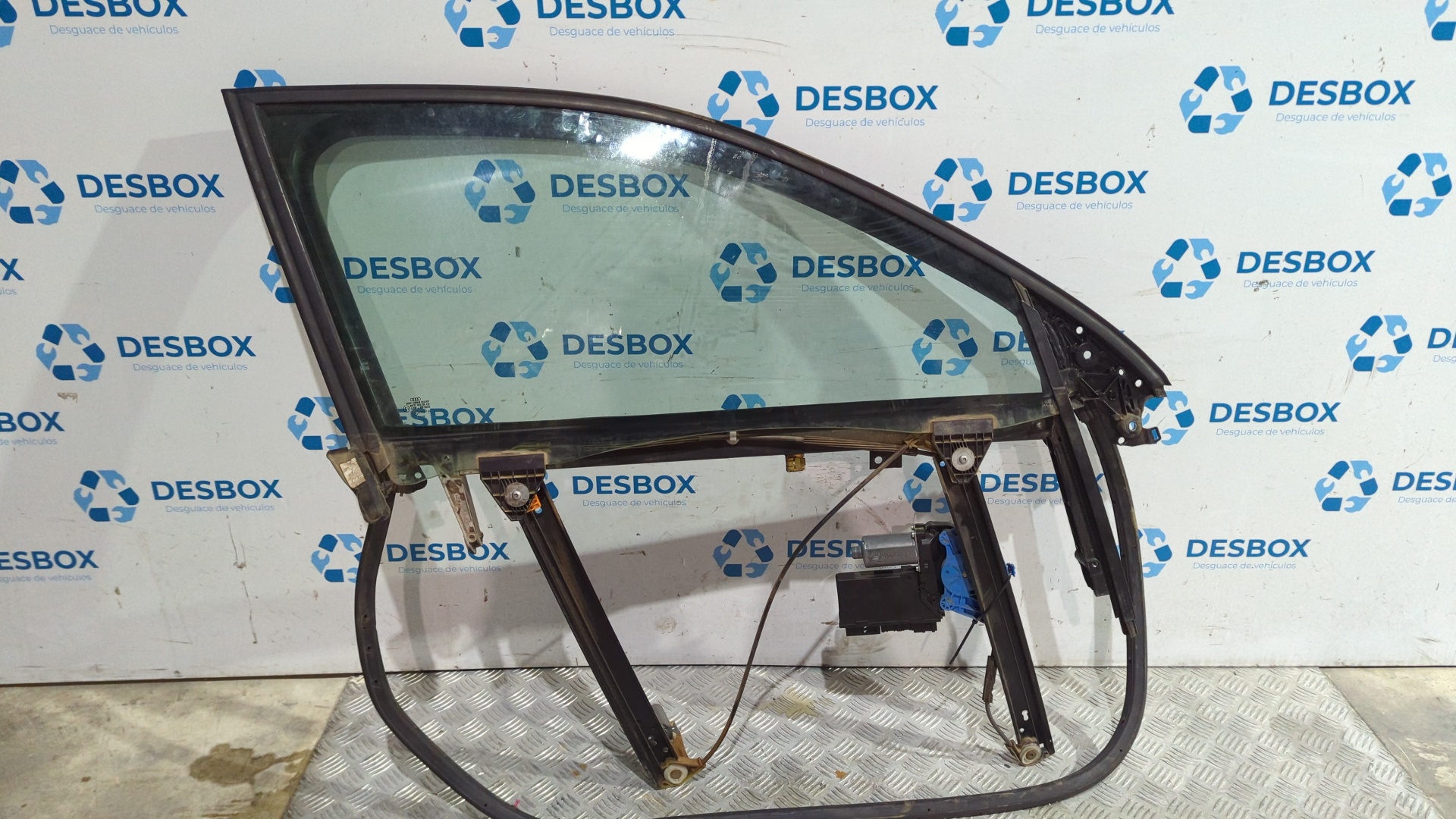 ELEVALUNAS DELANTERO DERECHO AUDI A4 BERLINA (8E)