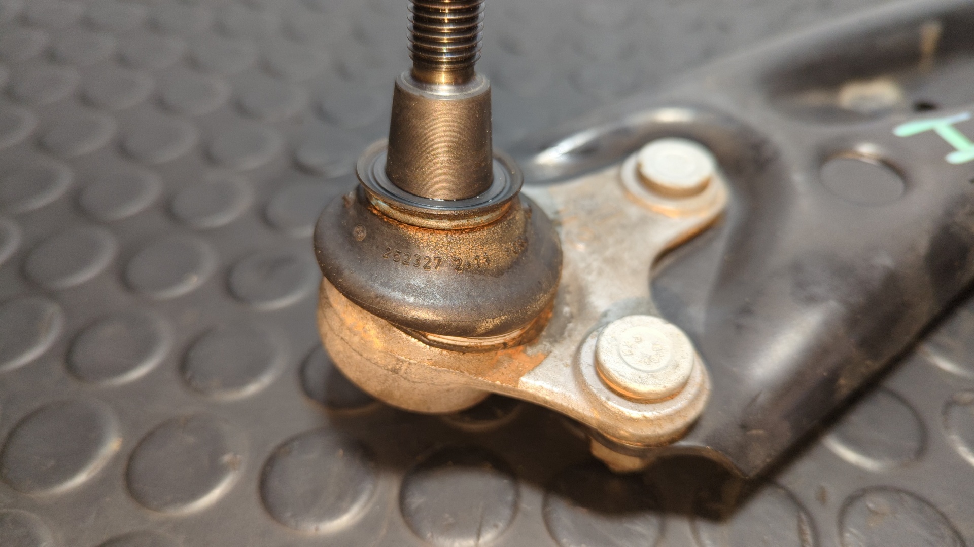 BRAZO IZQUIERDO INFERIOR DELANTERO VOLKSWAGEN GOLF VII LIM. - vista 2