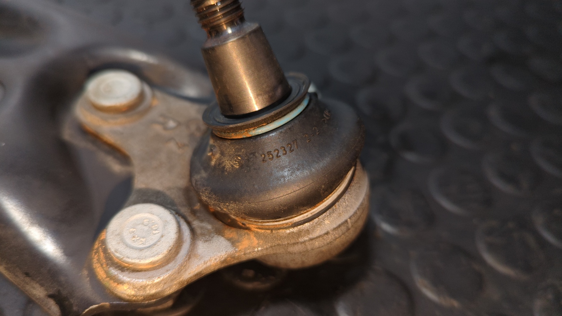 BRAZO DERECHO INFERIOR DELANTERO VOLKSWAGEN GOLF VII LIM. - vista 2