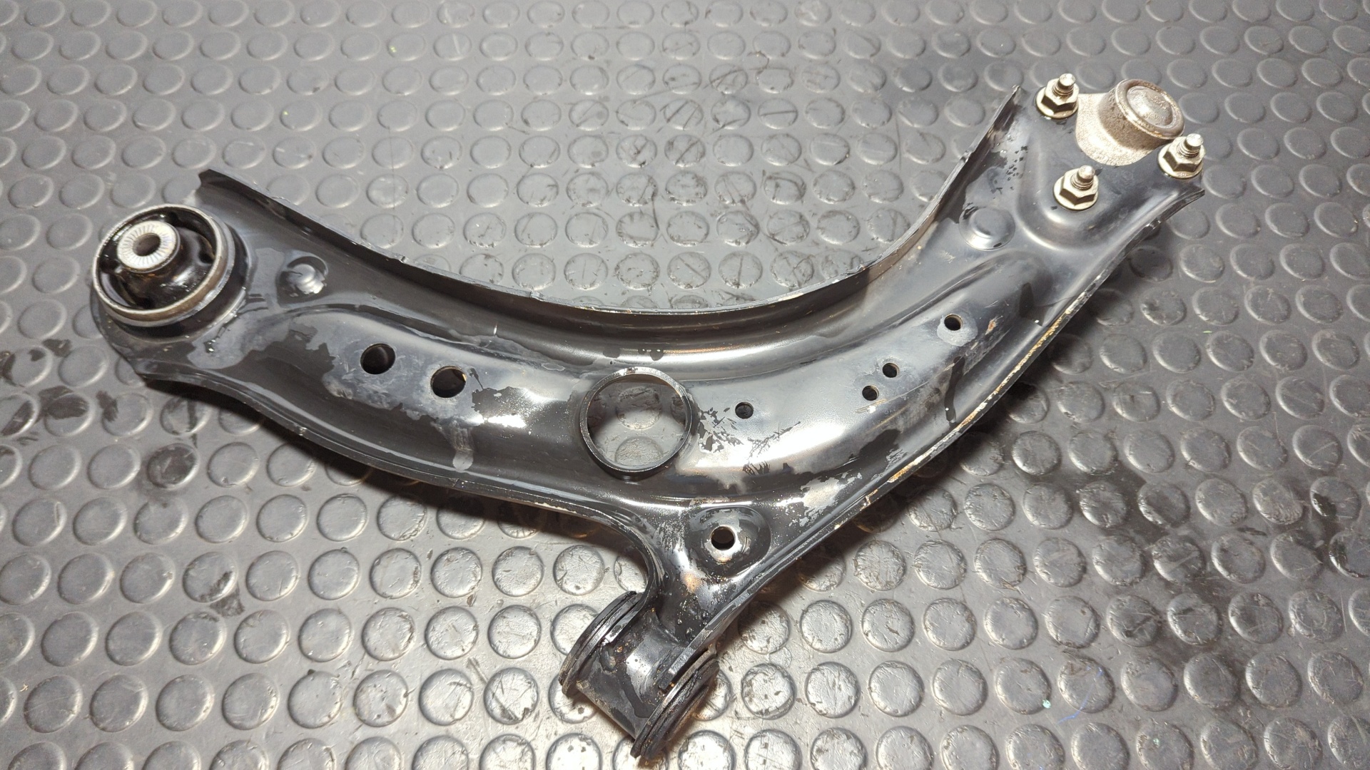 BRAZO DERECHO INFERIOR DELANTERO VOLKSWAGEN GOLF VII LIM. - vista 3