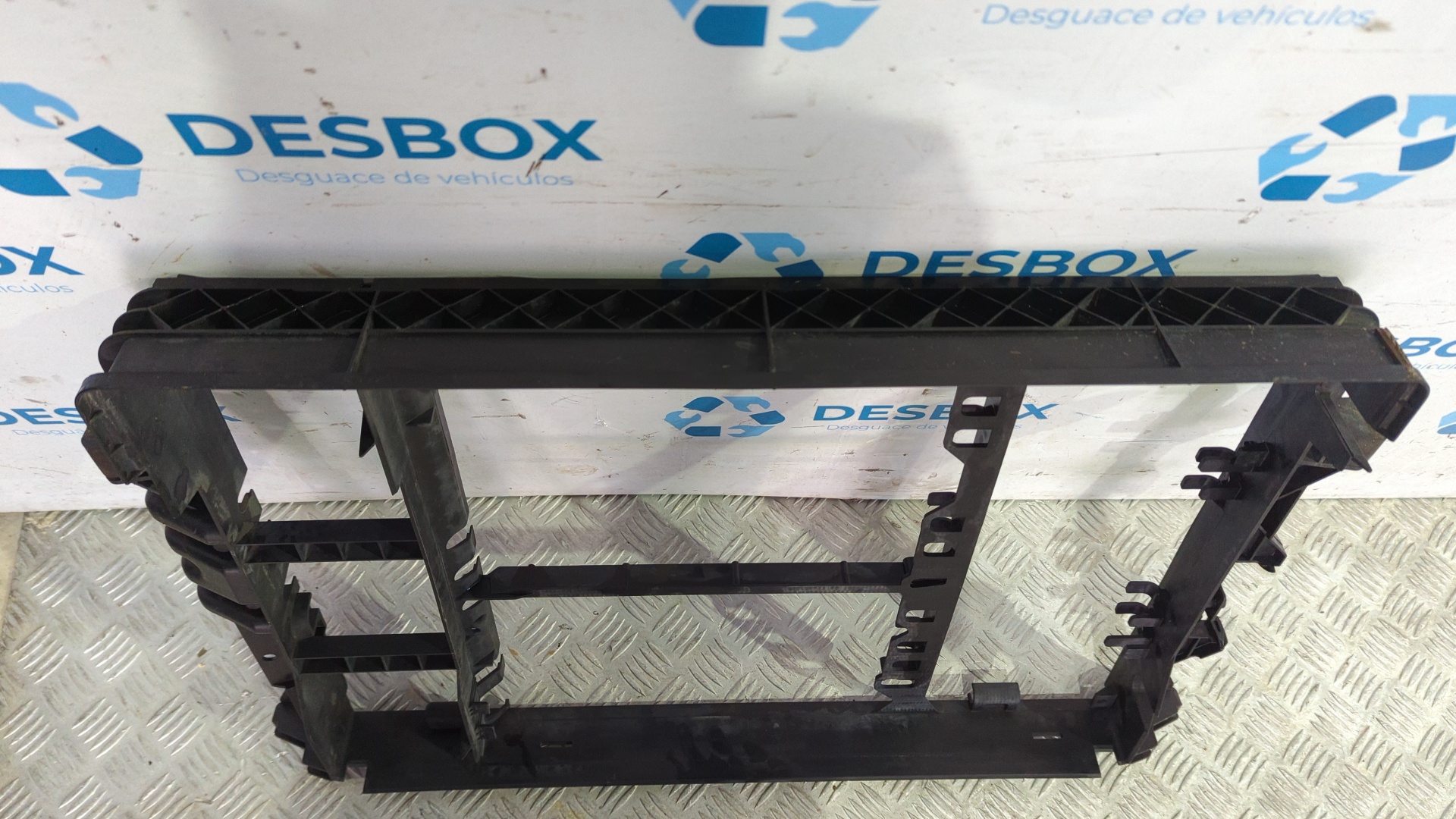 SOPORTE RADIADOR BMW SERIE 7 (E38) - vista 4