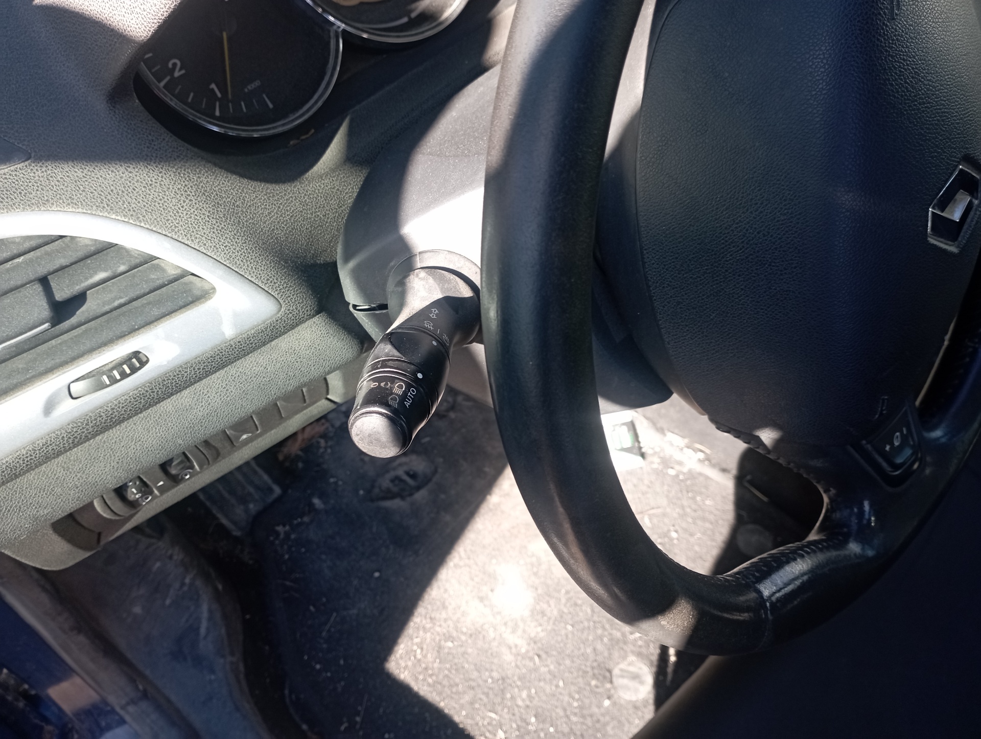 PUERTA DELANTERA DERECHA RENAULT MEGANE III SPORT TOURER - vista 10