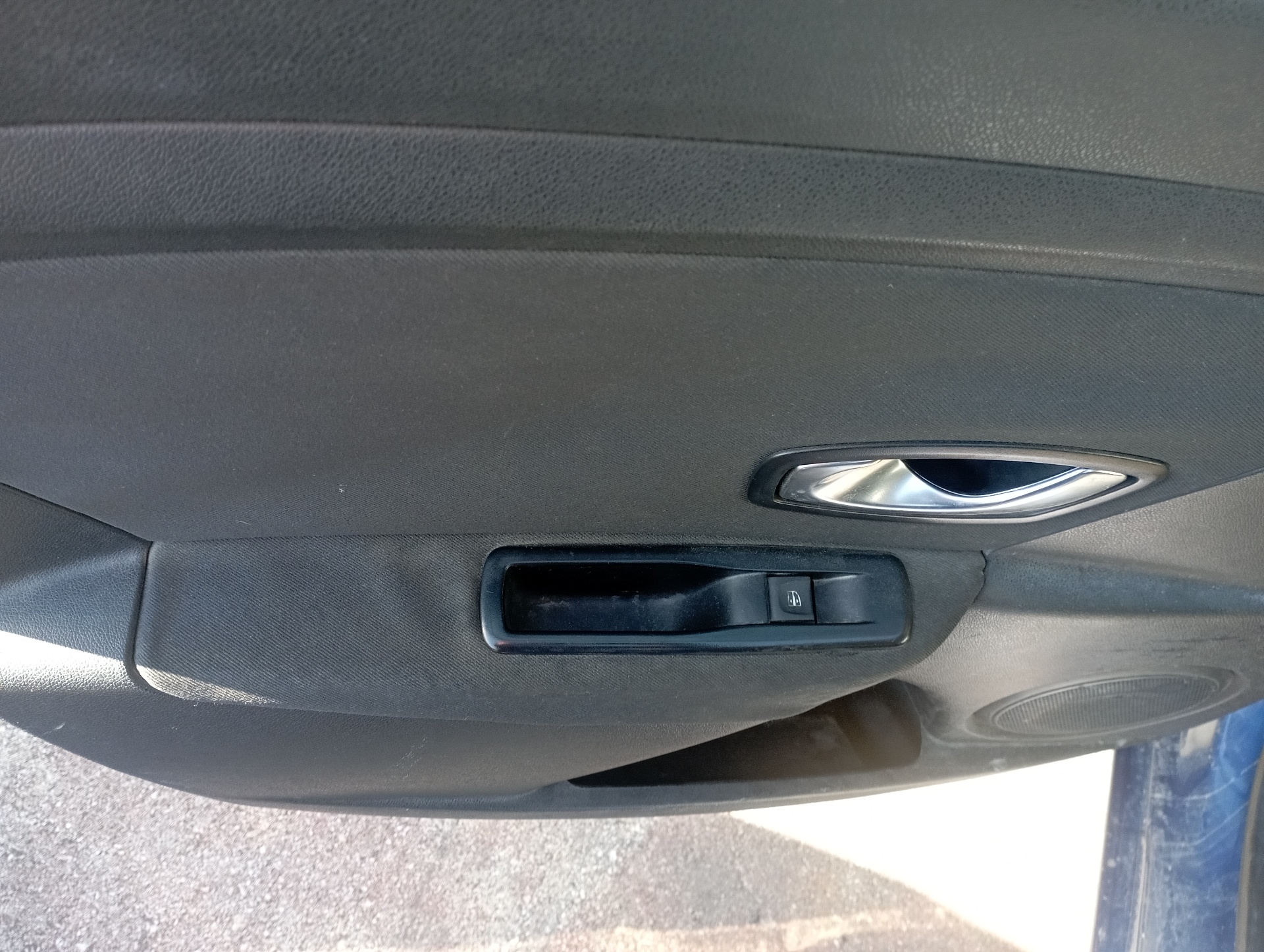 PUERTA DELANTERA DERECHA RENAULT MEGANE III SPORT TOURER - vista 15