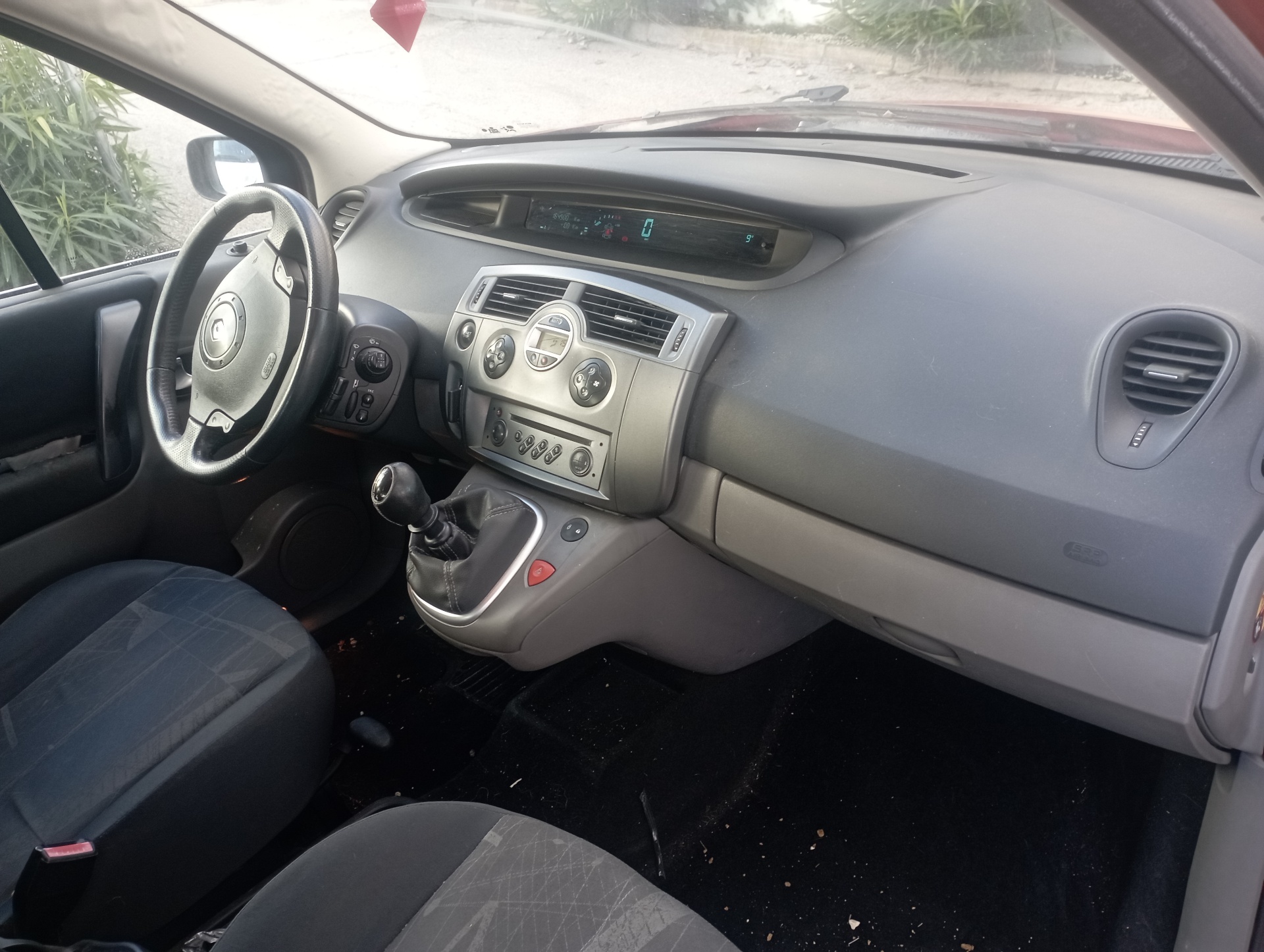 REJILLA DELANTERA RENAULT SCENIC II - vista 15