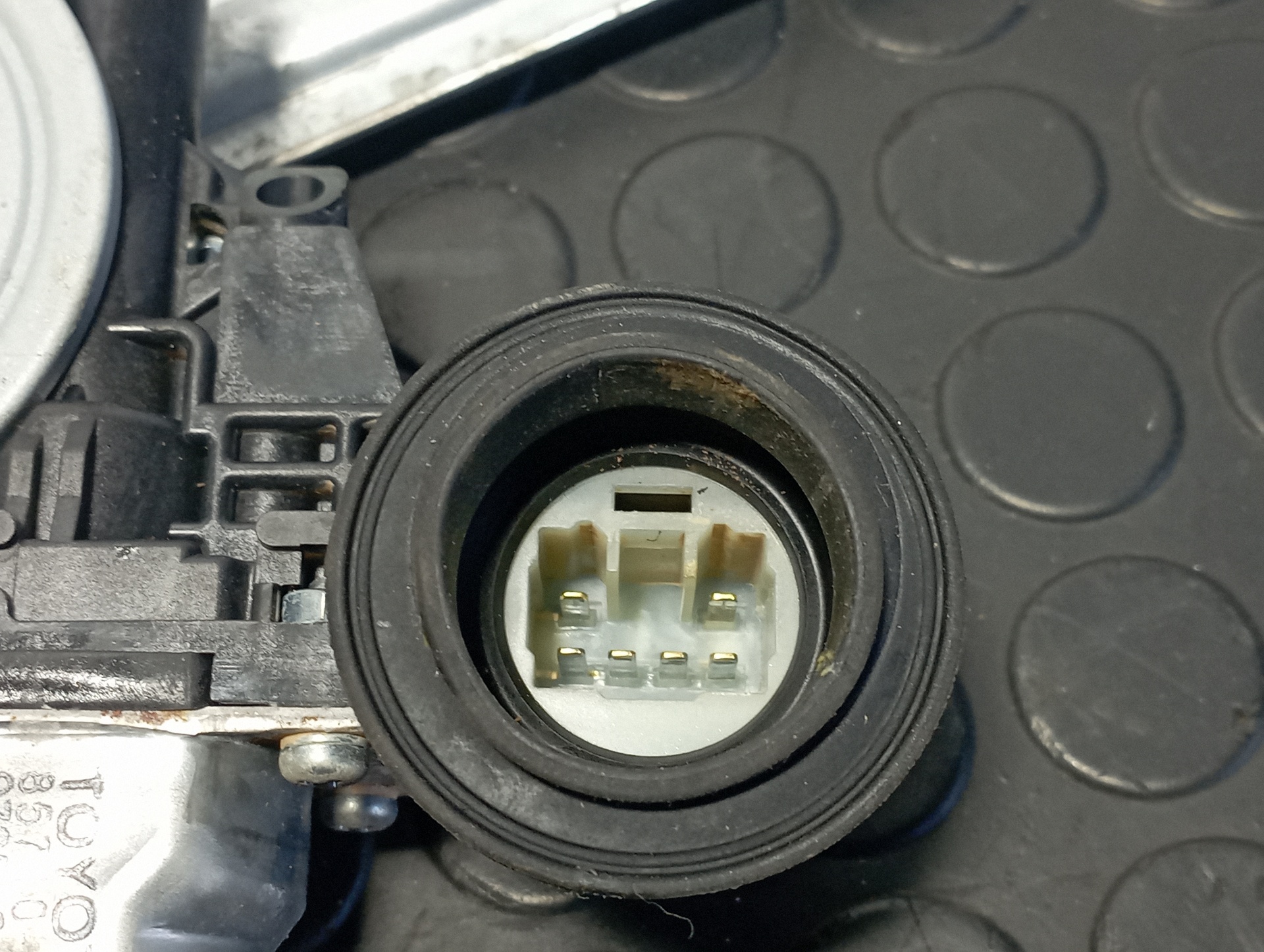 ELEVALUNAS TRASERO IZQUIERDO TOYOTA AURIS - vista 2