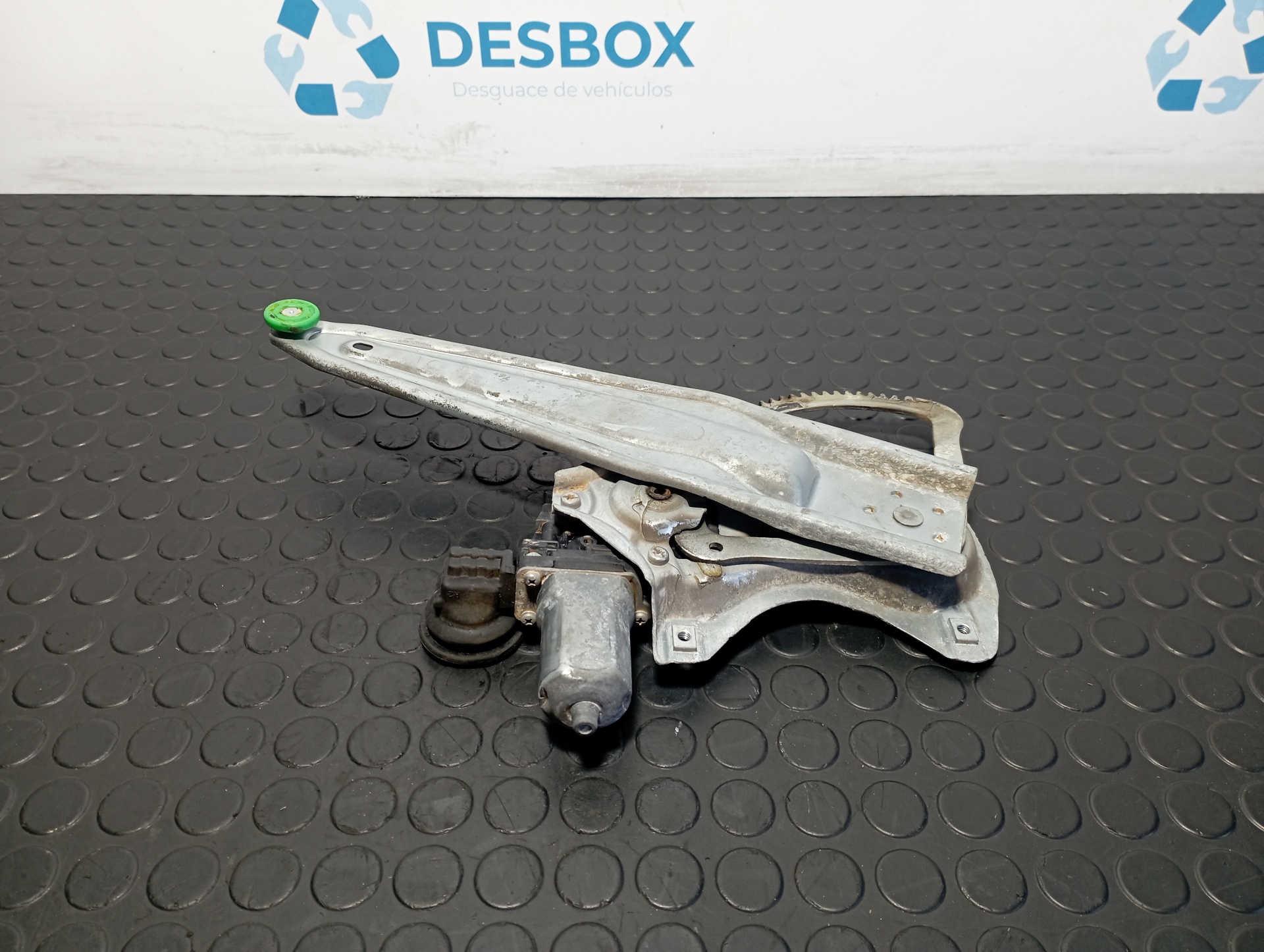 ELEVALUNAS TRASERO IZQUIERDO TOYOTA AURIS - vista 4