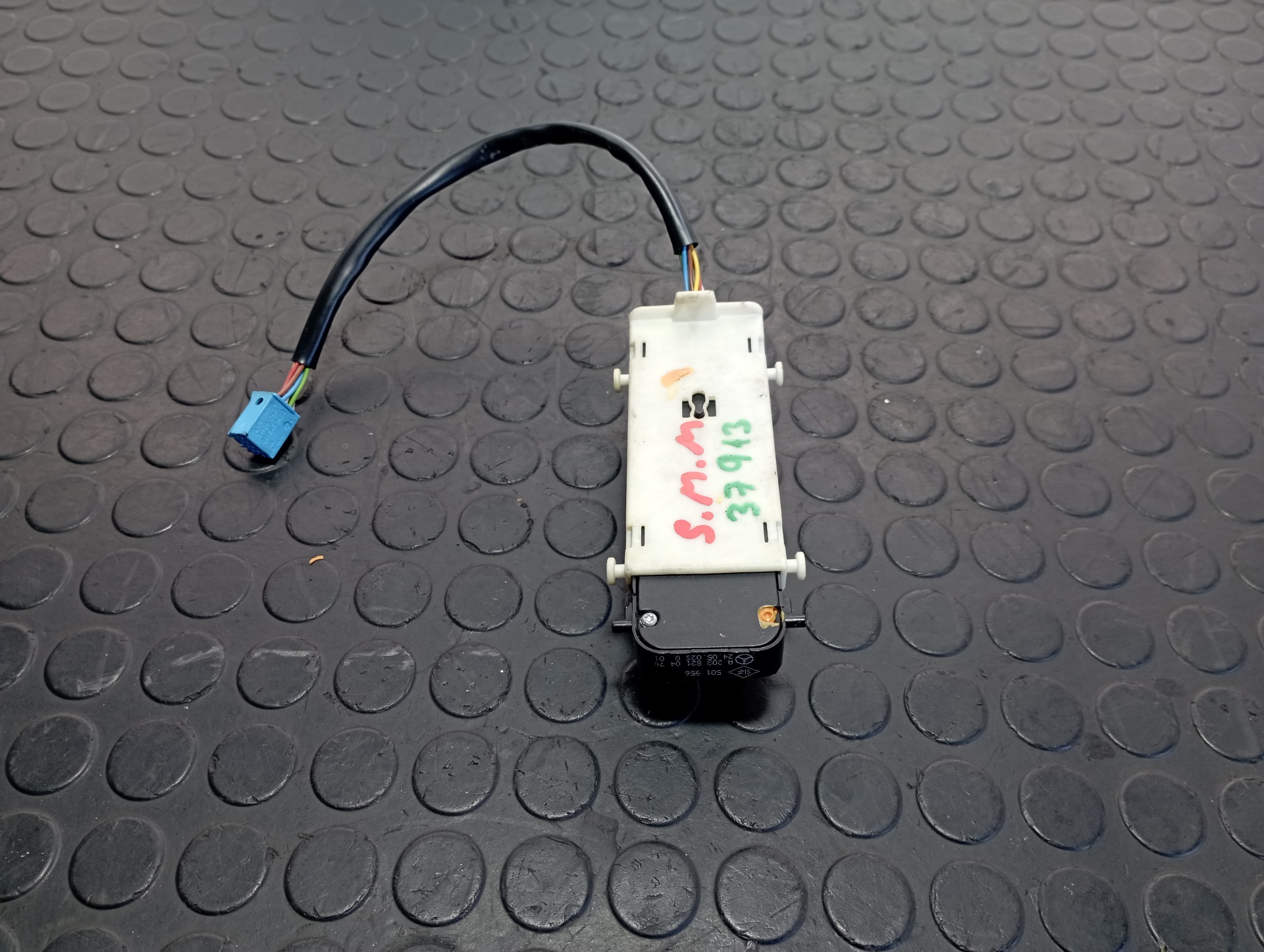 MANDO ELEVALUNAS DELANTERO IZQUIERDO MERCEDES-BENZ CLASE C (W203) BERLINA - vista 3