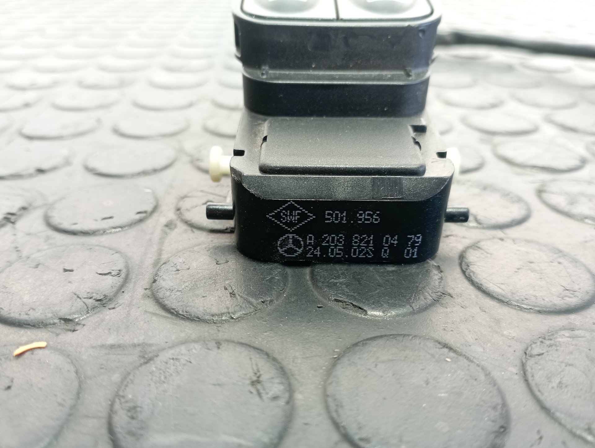 MANDO ELEVALUNAS DELANTERO IZQUIERDO MERCEDES-BENZ CLASE C (W203) BERLINA - vista 2