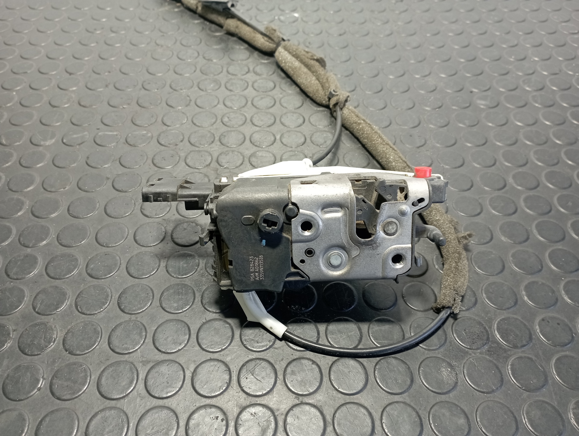 CERRADURA PUERTA TRASERA DERECHA PEUGEOT PARTNER KOMBI - vista 5