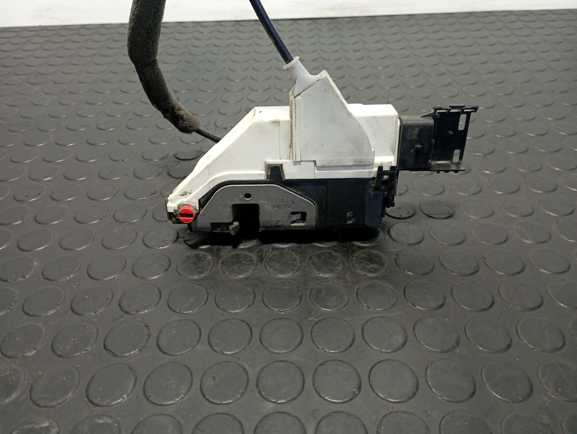 CERRADURA PUERTA TRASERA IZQUIERDA PEUGEOT PARTNER KOMBI - vista 2