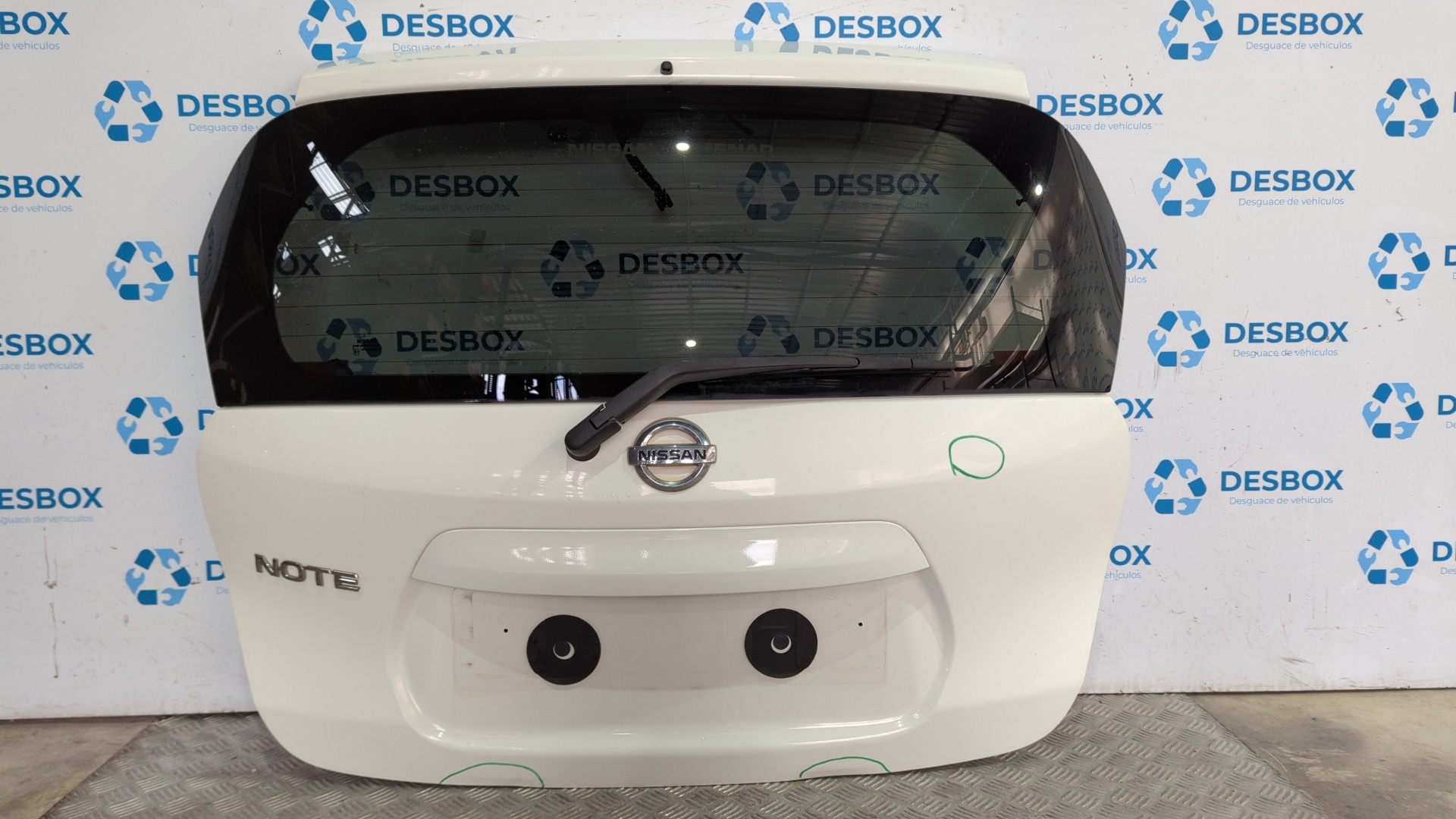 PORTON TRASERO NISSAN NOTE