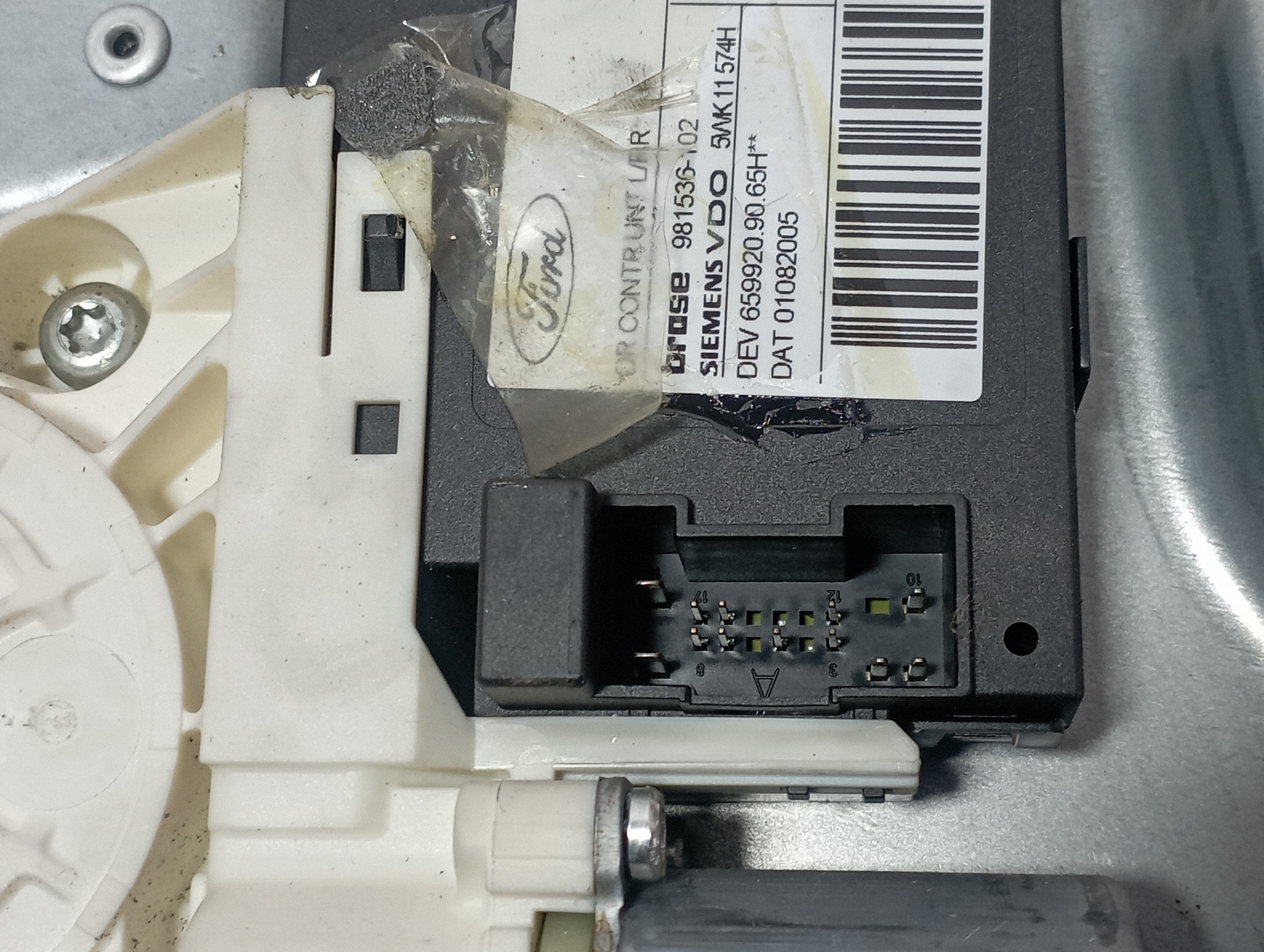 ELEVALUNAS TRASERO IZQUIERDO FORD FOCUS BERLINA (CAP) - vista 4