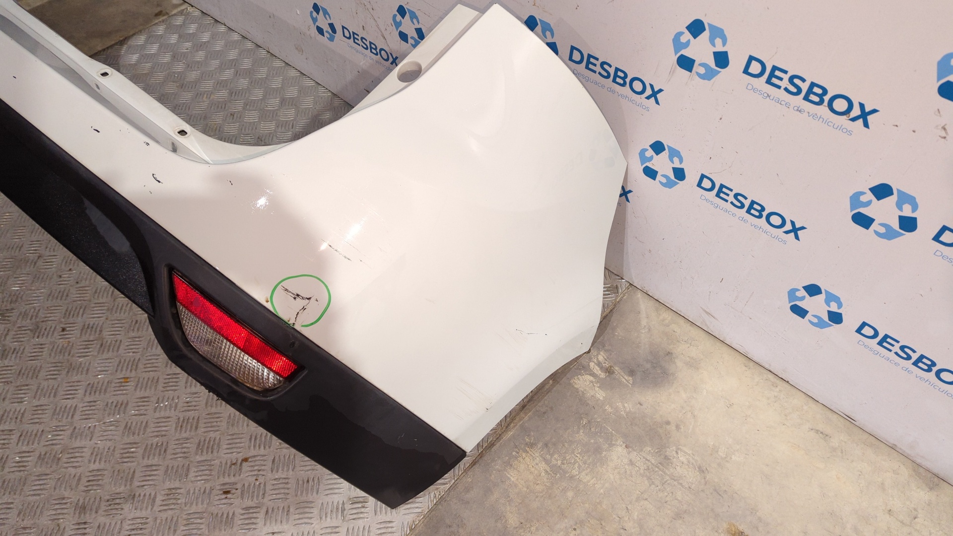 PARAGOLPES TRASERO RENAULT SCENIC III - vista 3