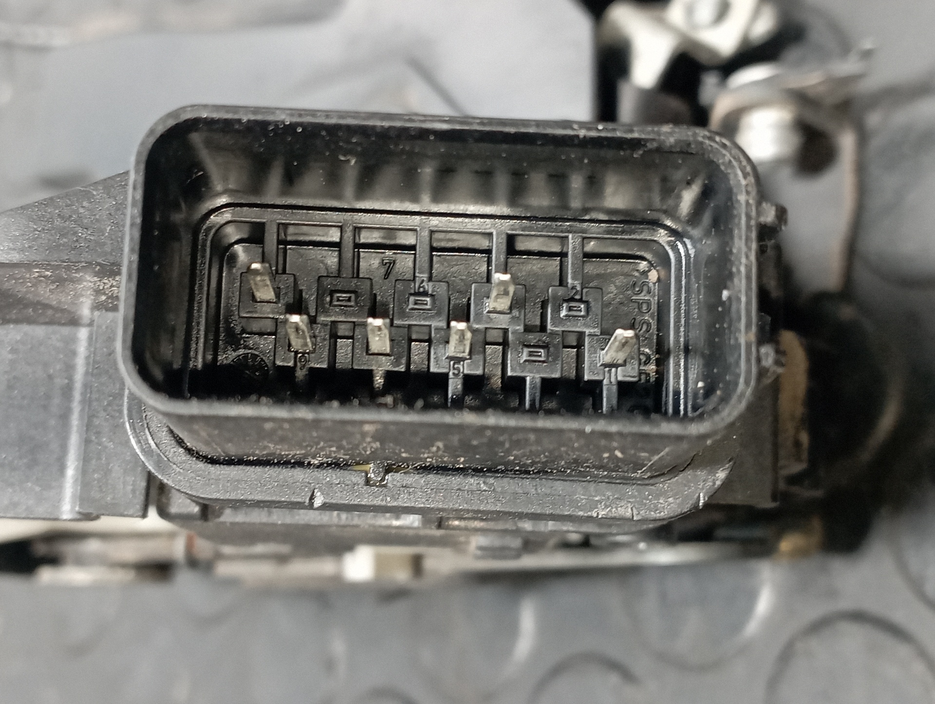 CERRADURA PUERTA DELANTERA IZQUIERDA FORD FOCUS BERLINA (CAP) - vista 3