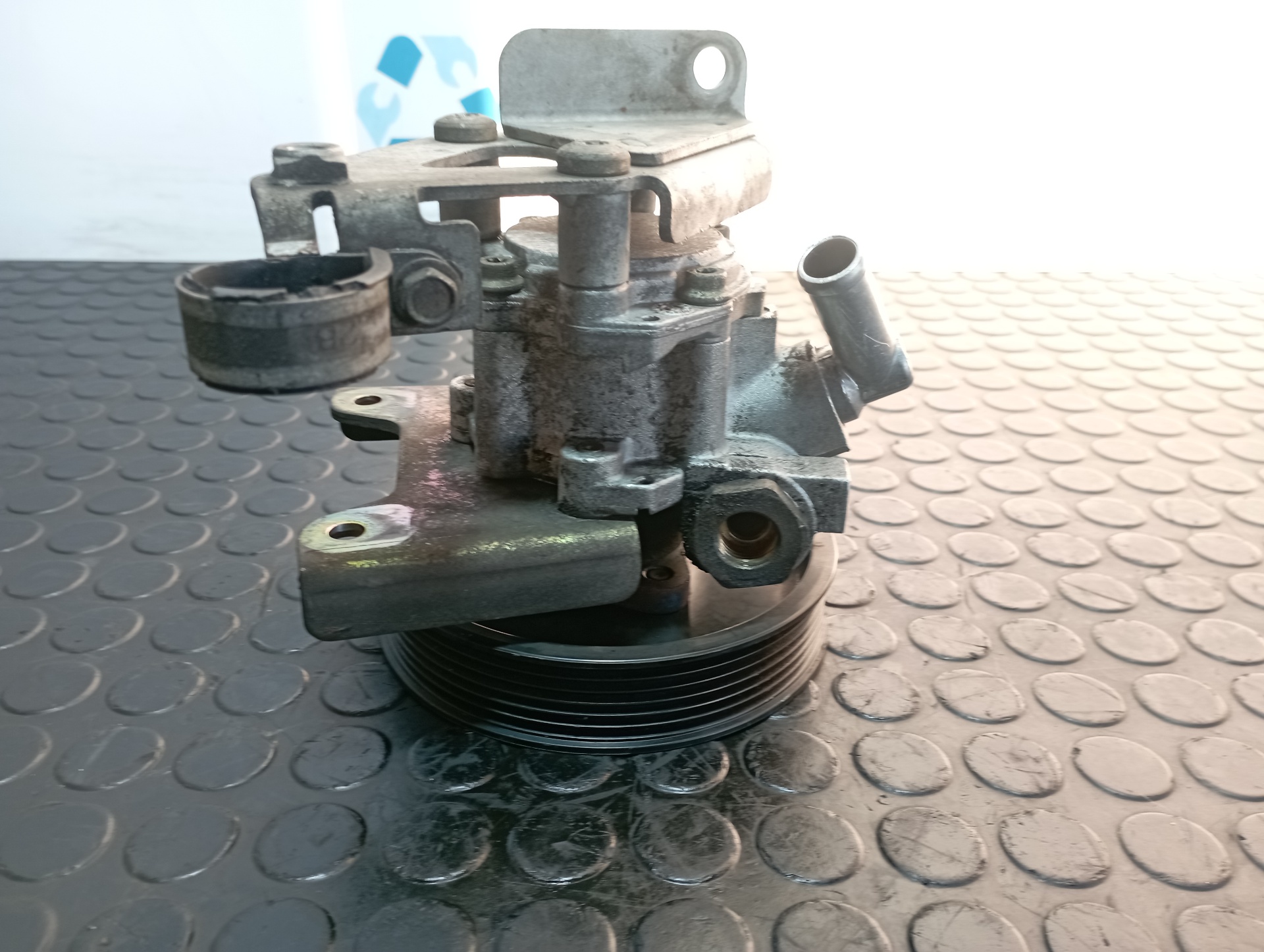 BOMBA DIRECCION BMW SERIE 7 (E38) - vista 4